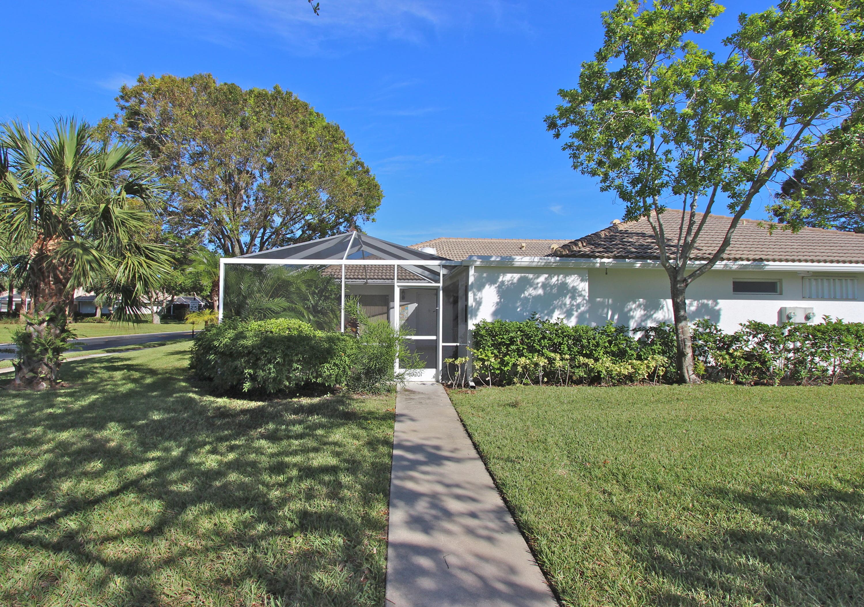 10201 Chapman Oak Court, Palm Beach Gardens, FL 33410 3