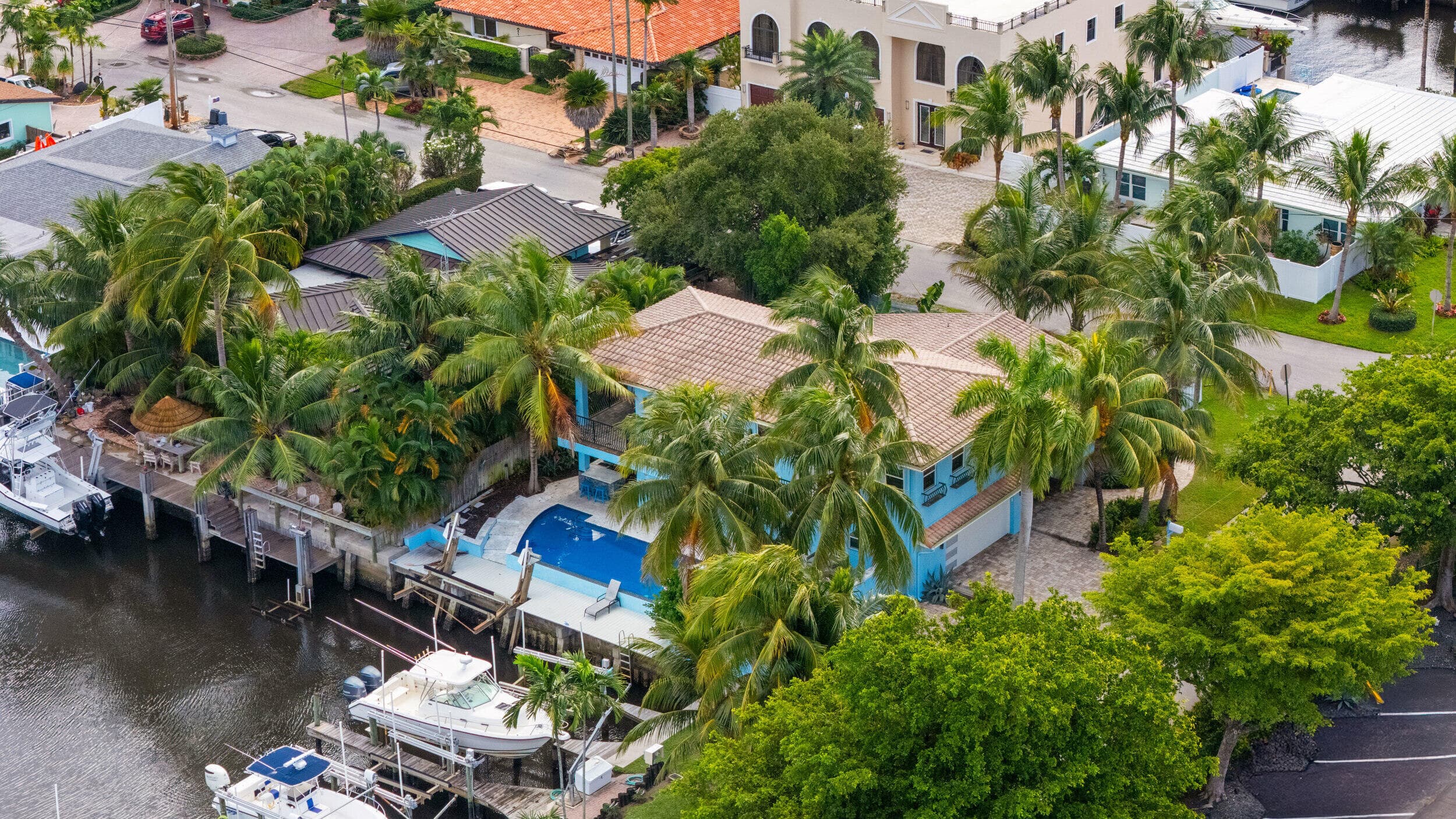 100 Neptune Drive, Hypoluxo, FL 33462 25
