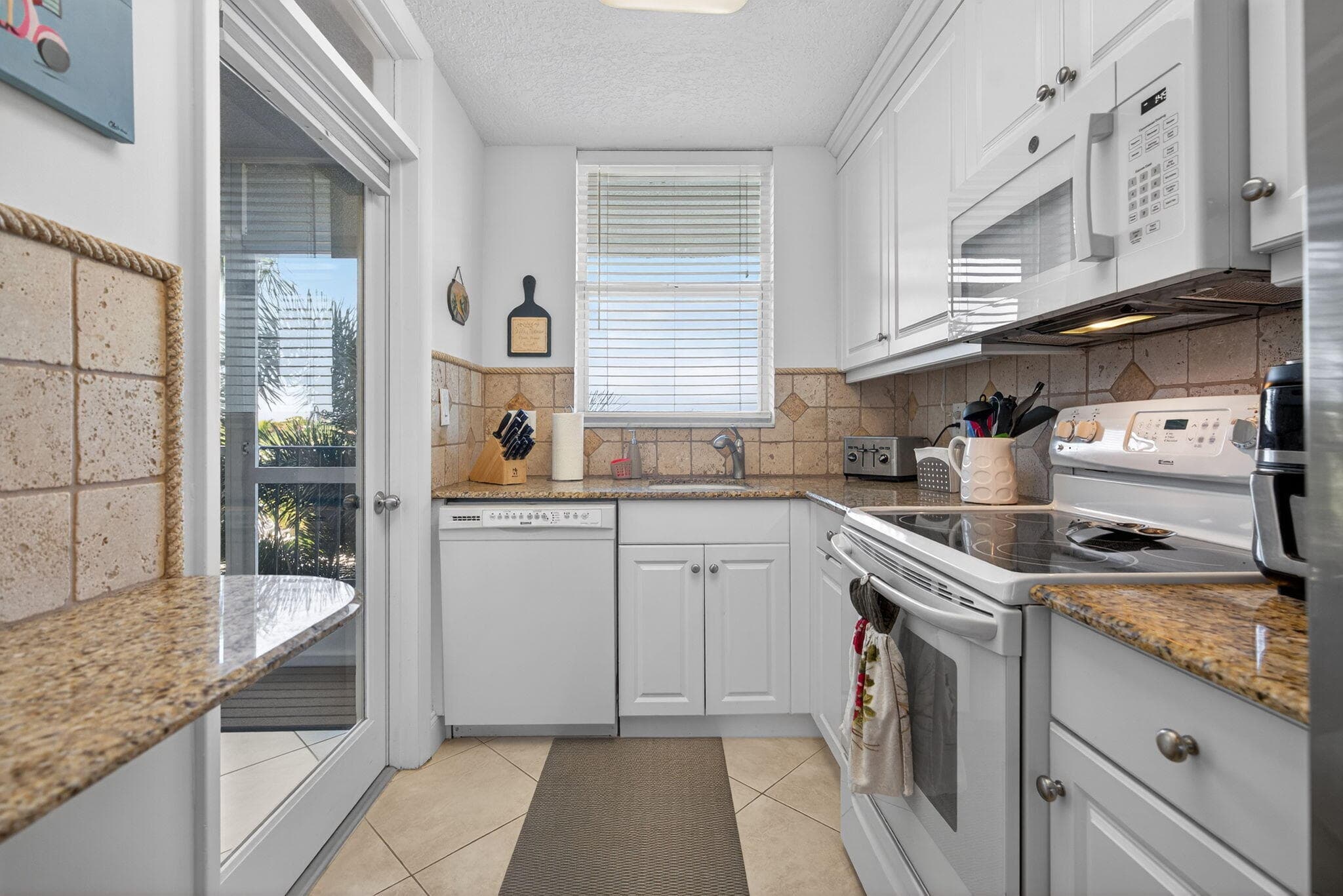 109 Paradise Harbour Boulevard 409, North Palm Beach, FL 33408 25