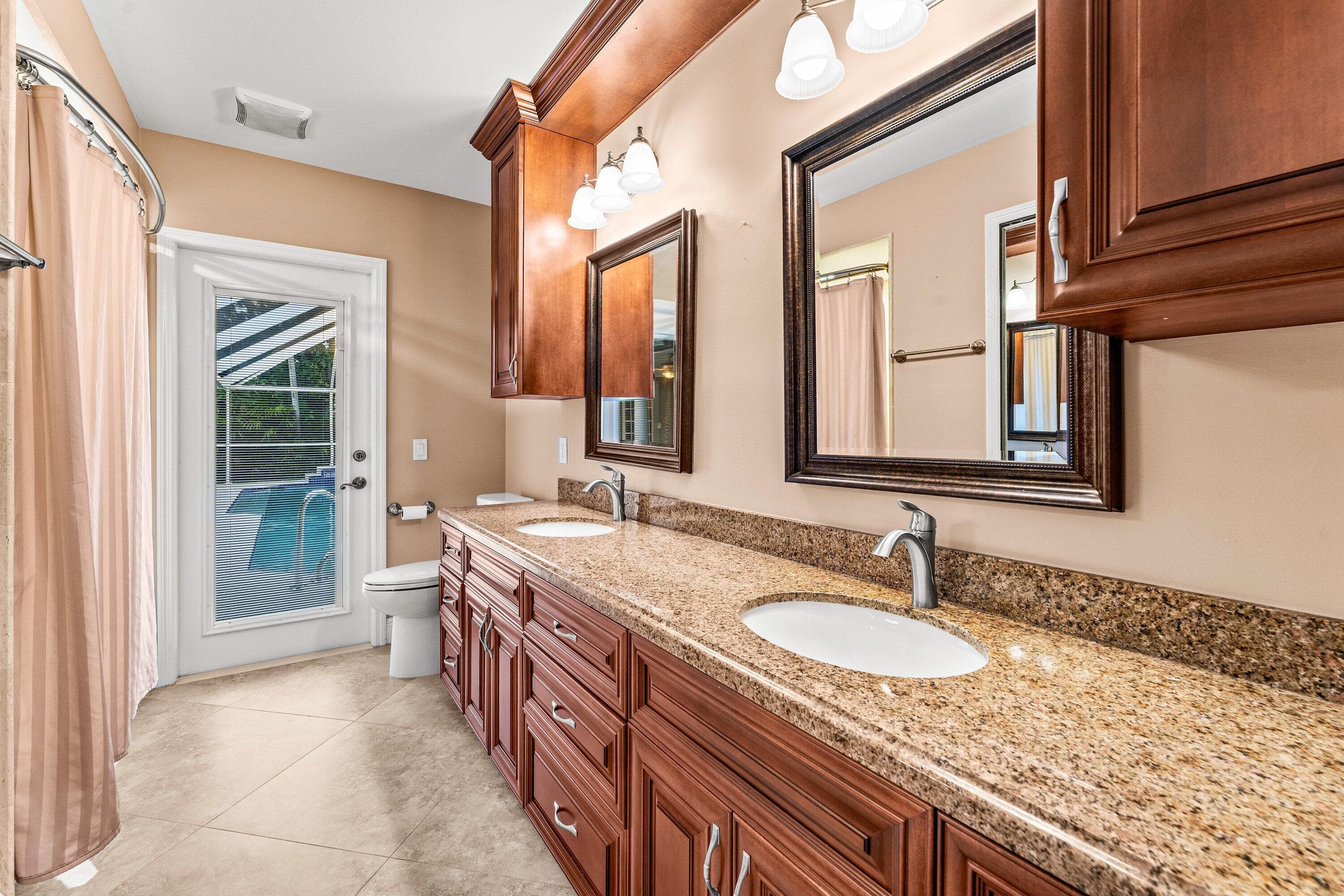2063 Amesbury Circle, Wellington, FL 33414 25