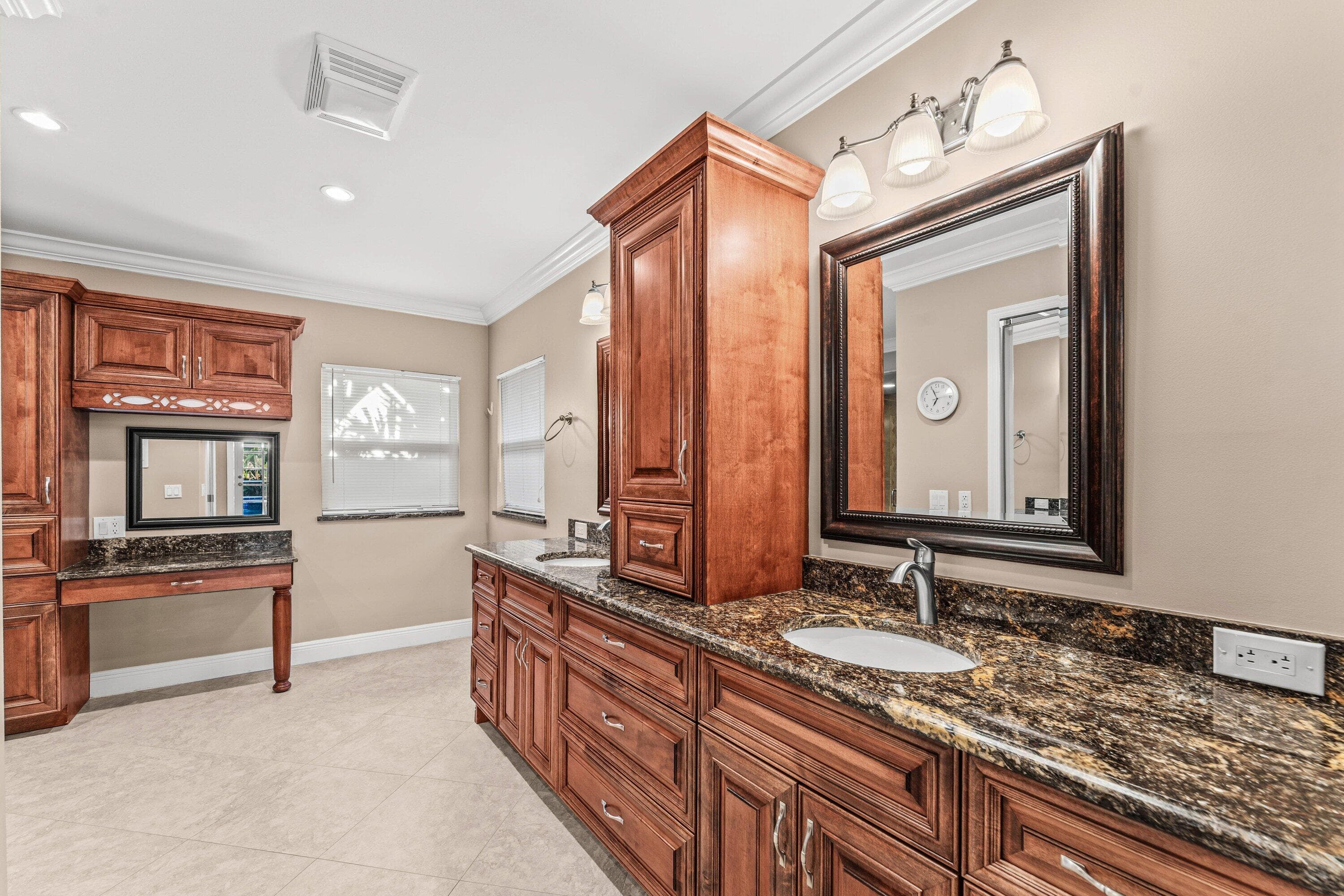 2063 Amesbury Circle, Wellington, FL 33414 37