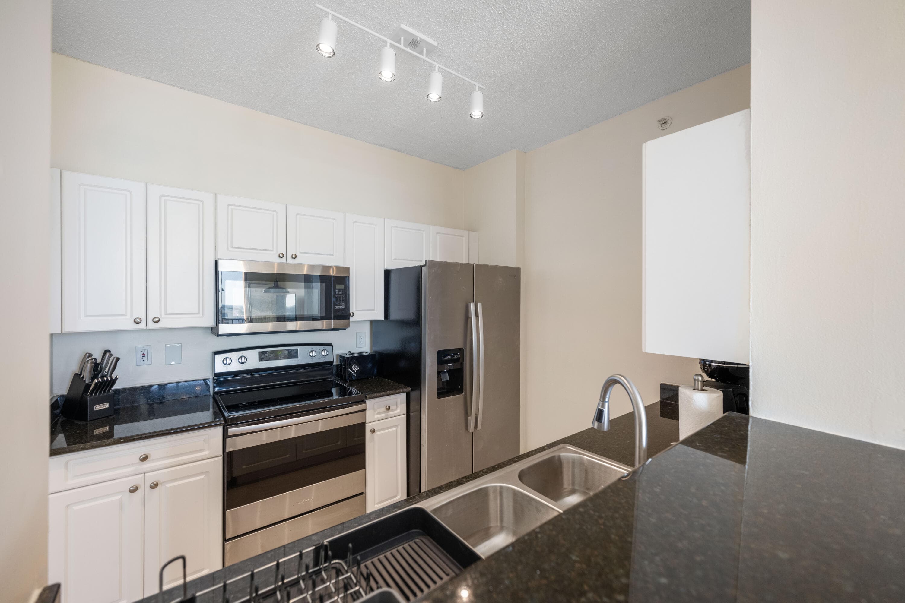 651 Okeechobee Boulevard 1107, West Palm Beach, FL 33401 10