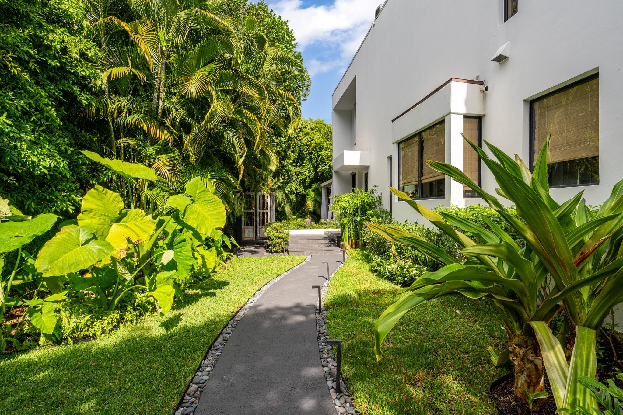 423 Chilean Avenue, Palm Beach, FL 33480 3