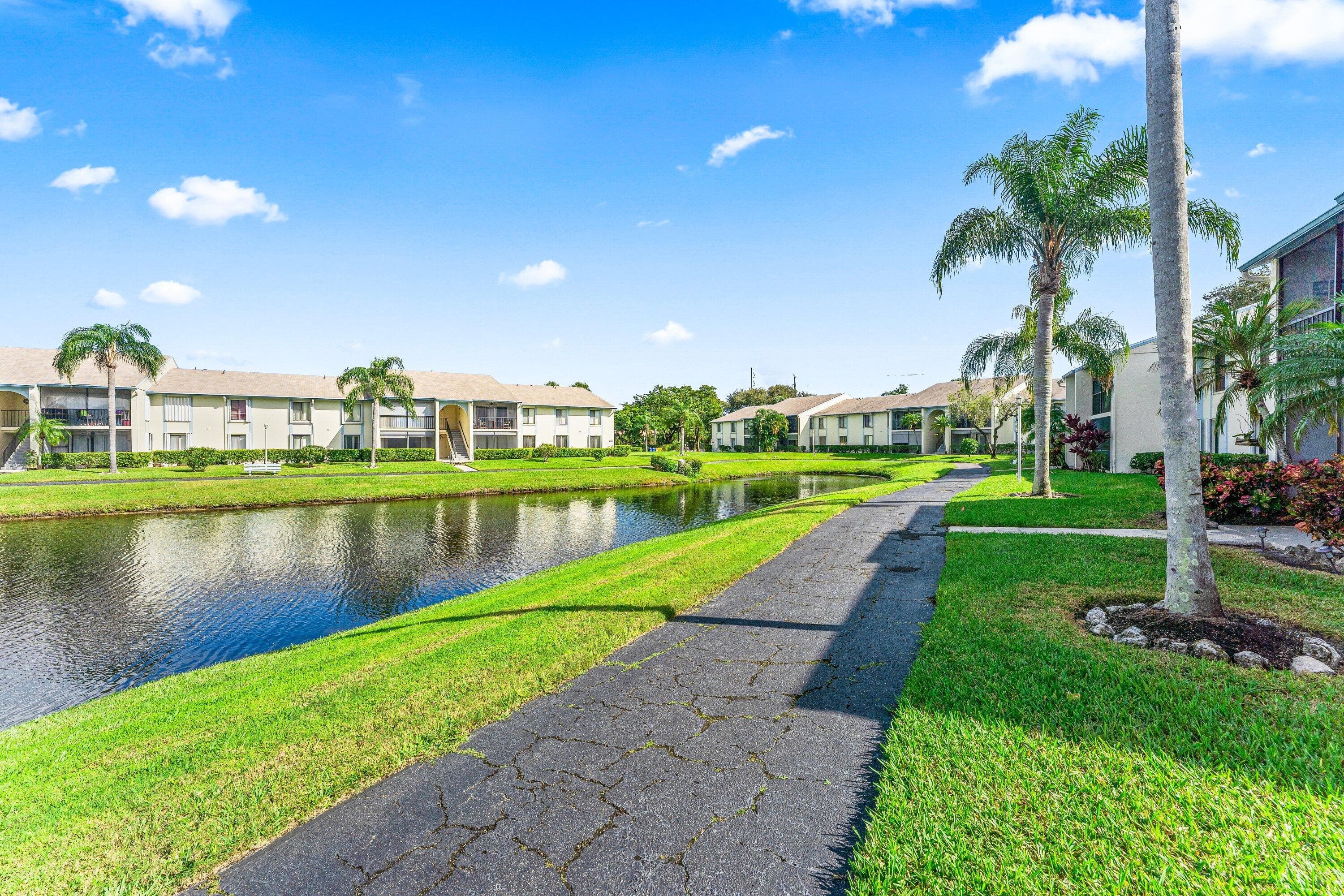 1117 Green Pine Boulevard D2, West Palm Beach, FL 33409 2