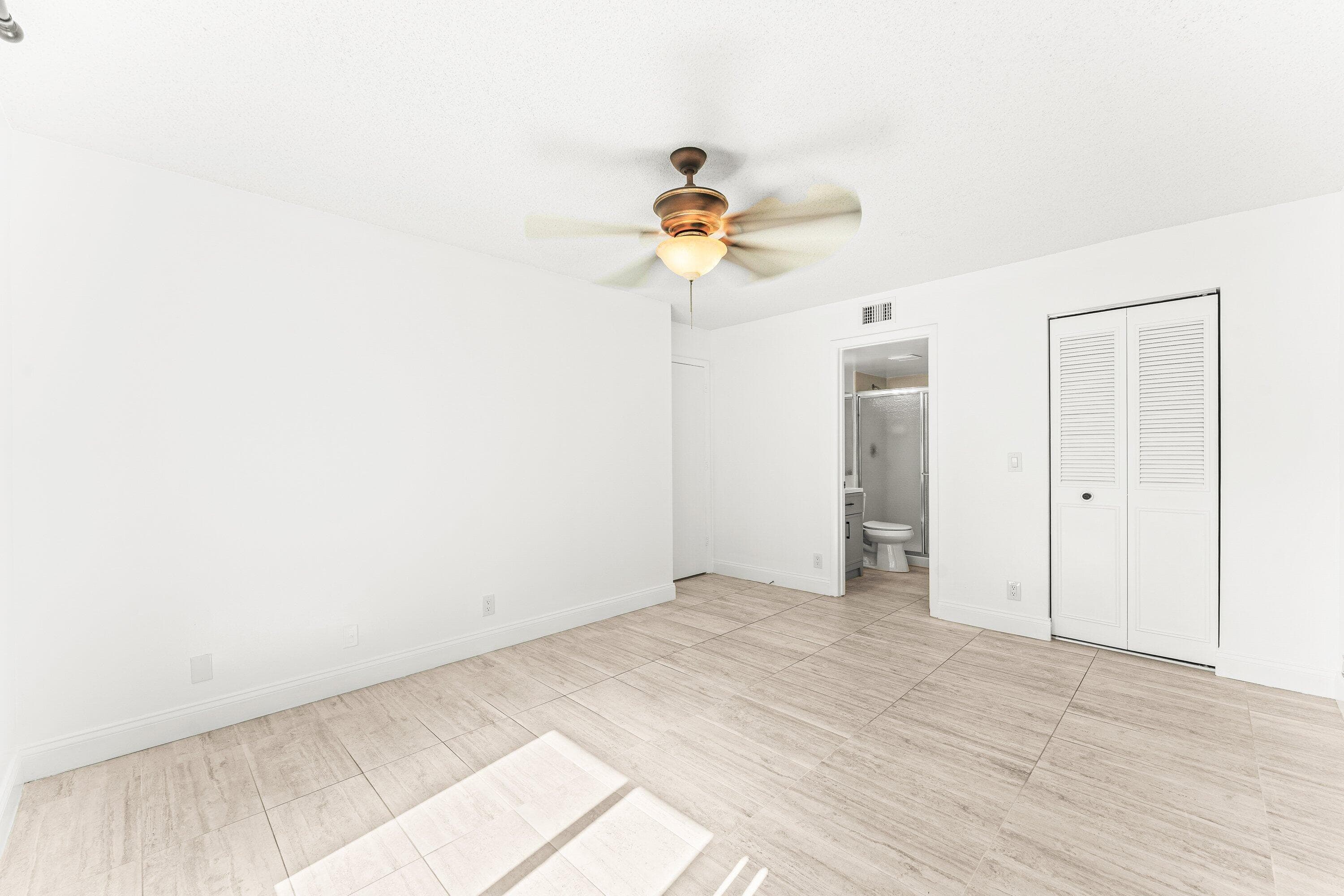 1117 Green Pine Boulevard D2, West Palm Beach, FL 33409 11