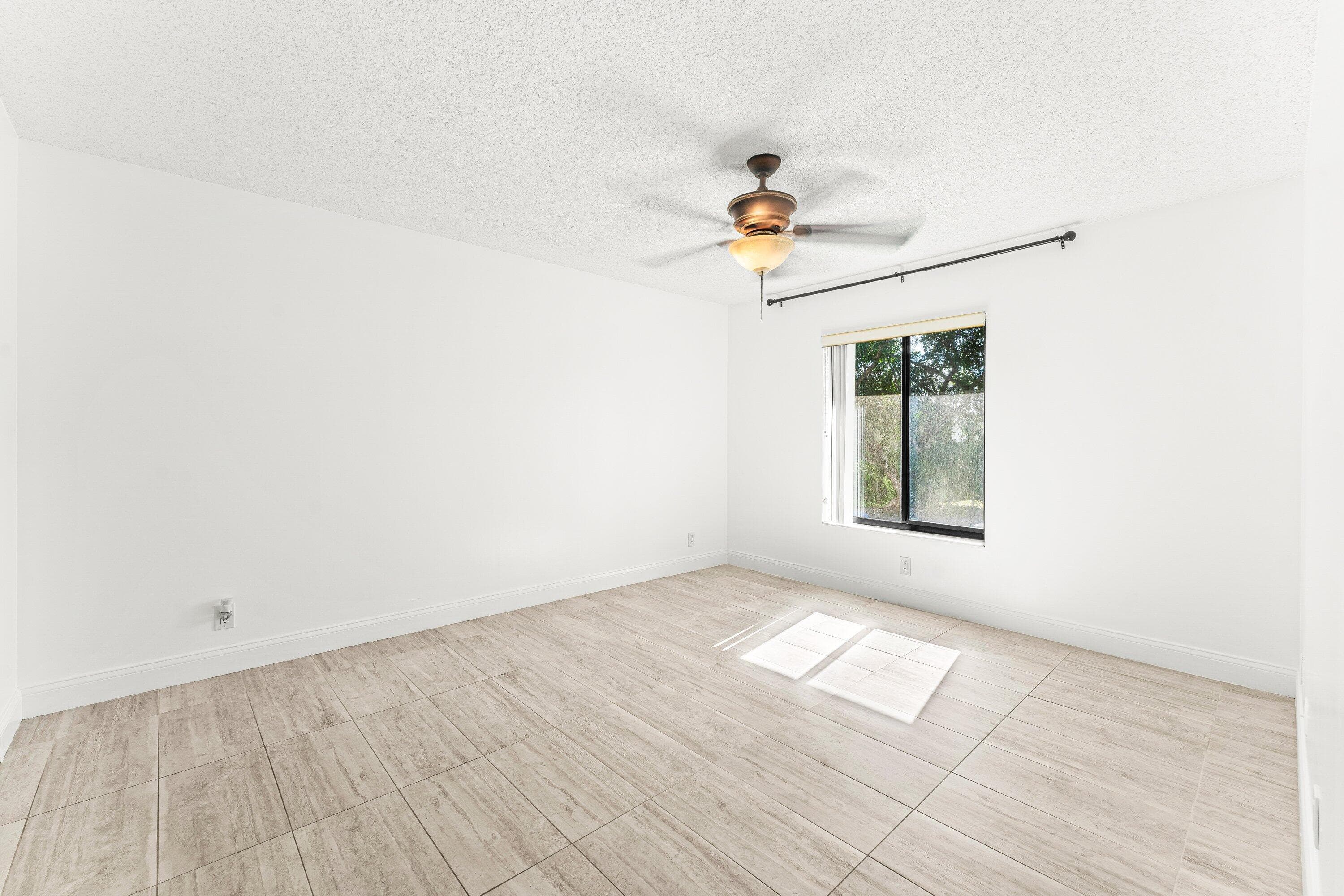 1117 Green Pine Boulevard D2, West Palm Beach, FL 33409 12