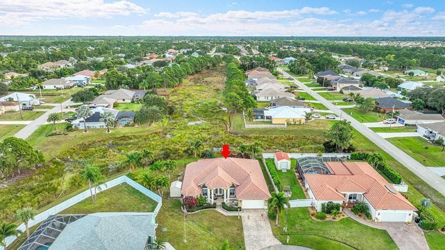 5909 NW Bayou Court, Port St. Lucie, FL 34986 35