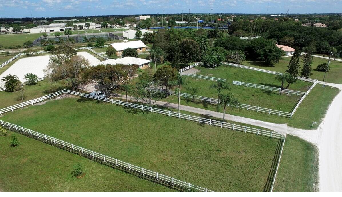 2792 Appaloosa Trail Barn, Wellington, FL 33414 12
