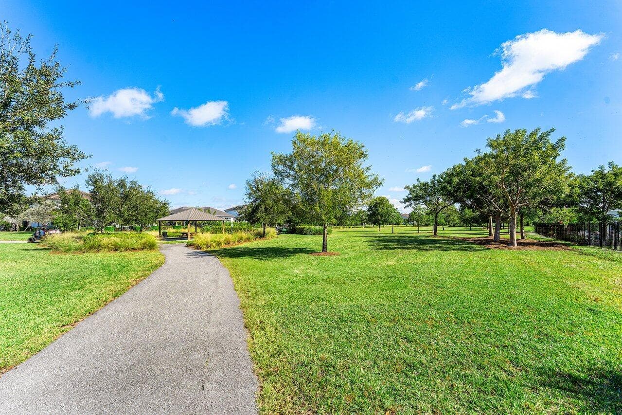 940 Hookline Circle, Loxahatchee, FL 33470 45