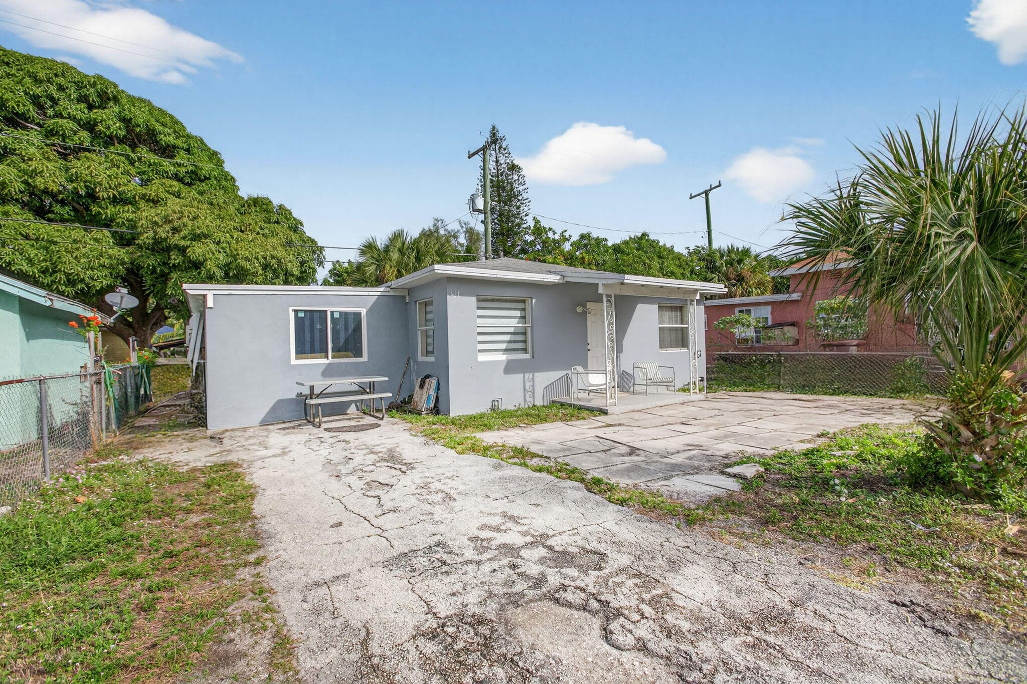 621 50th Street, West Palm Beach, FL 33407 17