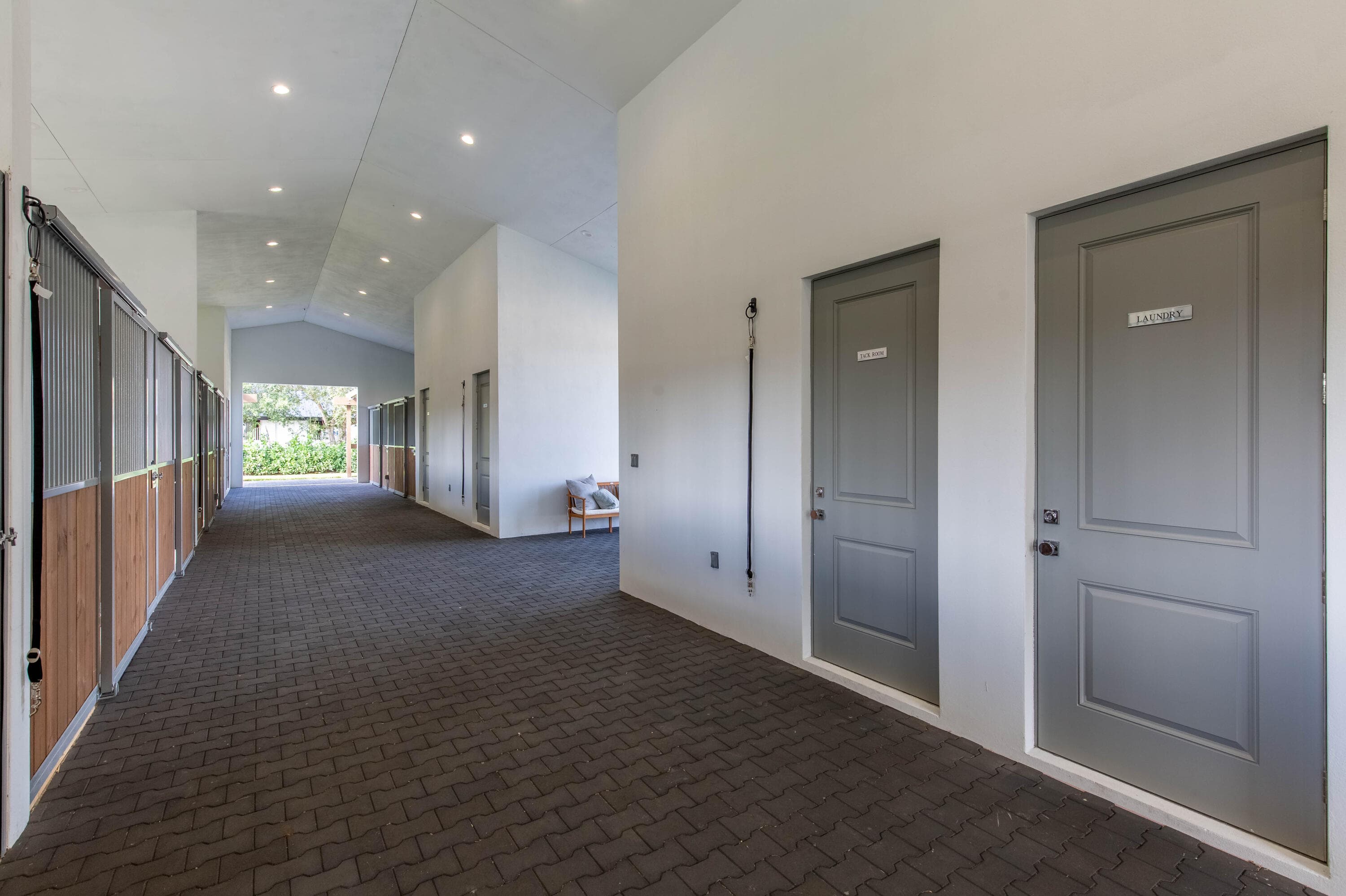 2889 Appaloosa Trail, Wellington, FL 33414 33