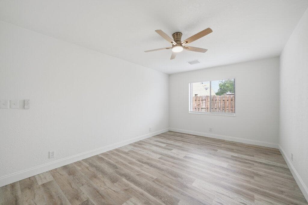 905 NW 22nd Avenue, Delray Beach, FL 33445 24