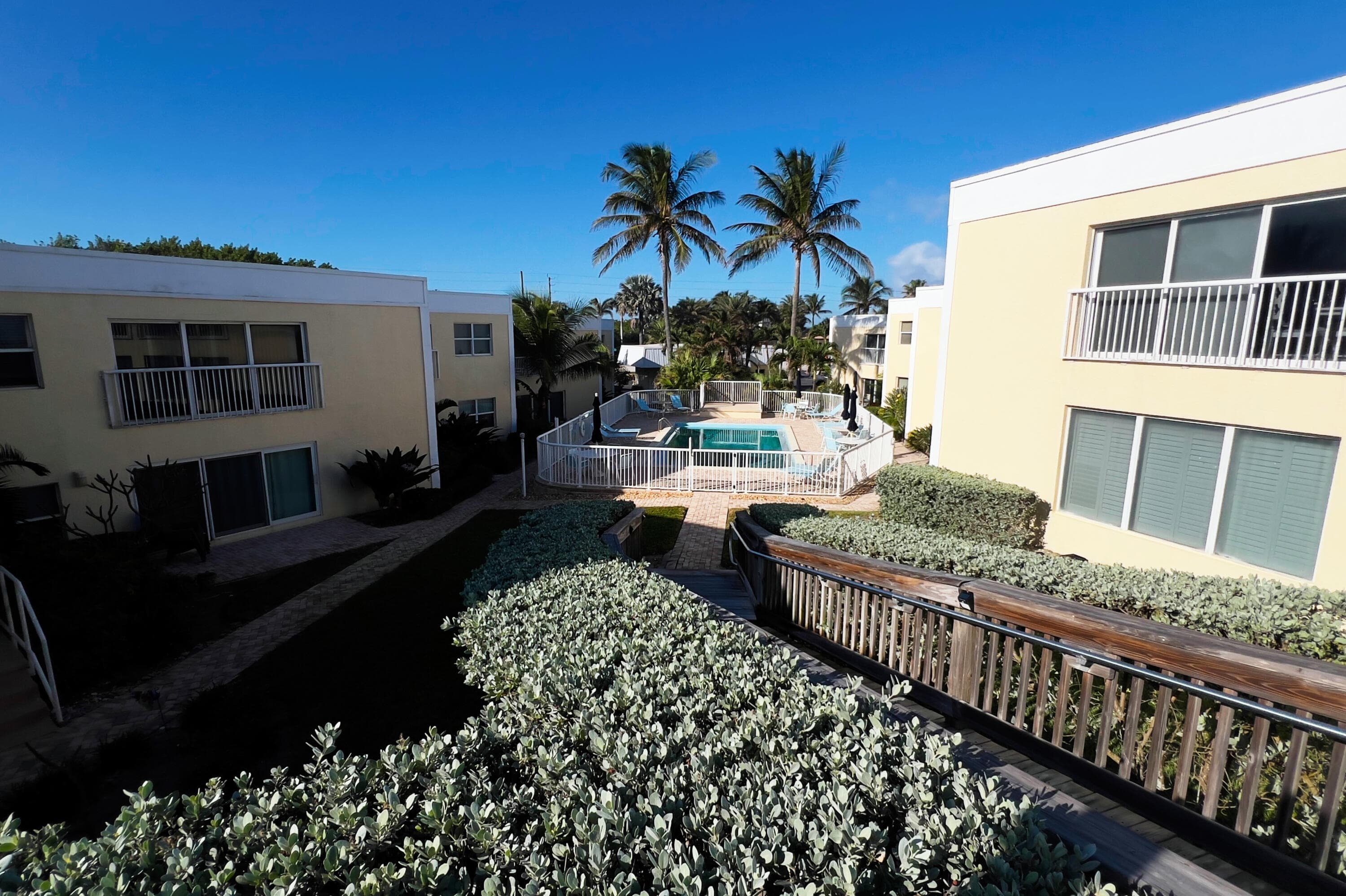 3541 NE Ocean Boulevard NE 15, Jensen Beach, FL 34957 25
