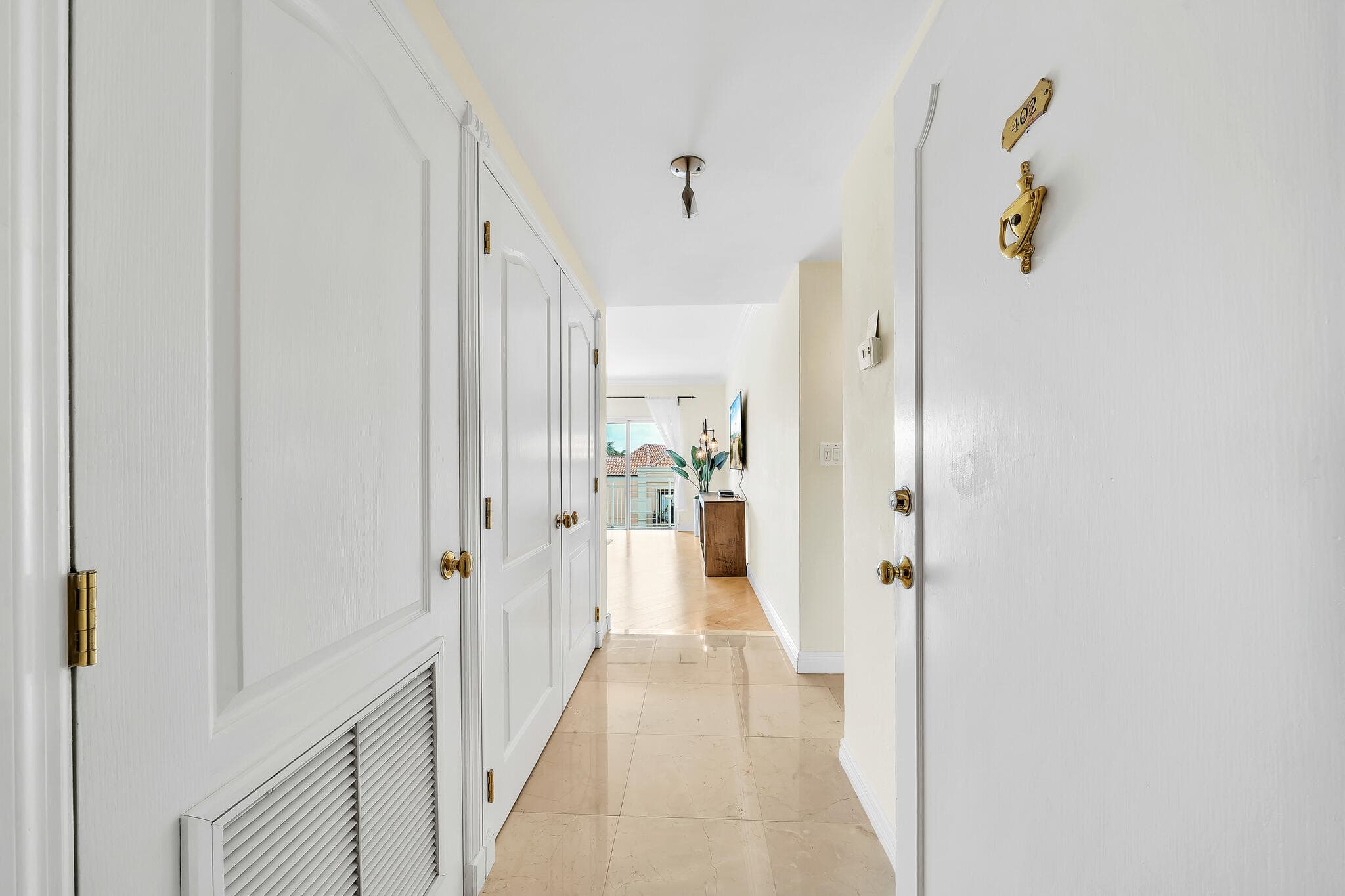 250 N Bradley Place 402, Palm Beach, FL 33480 6