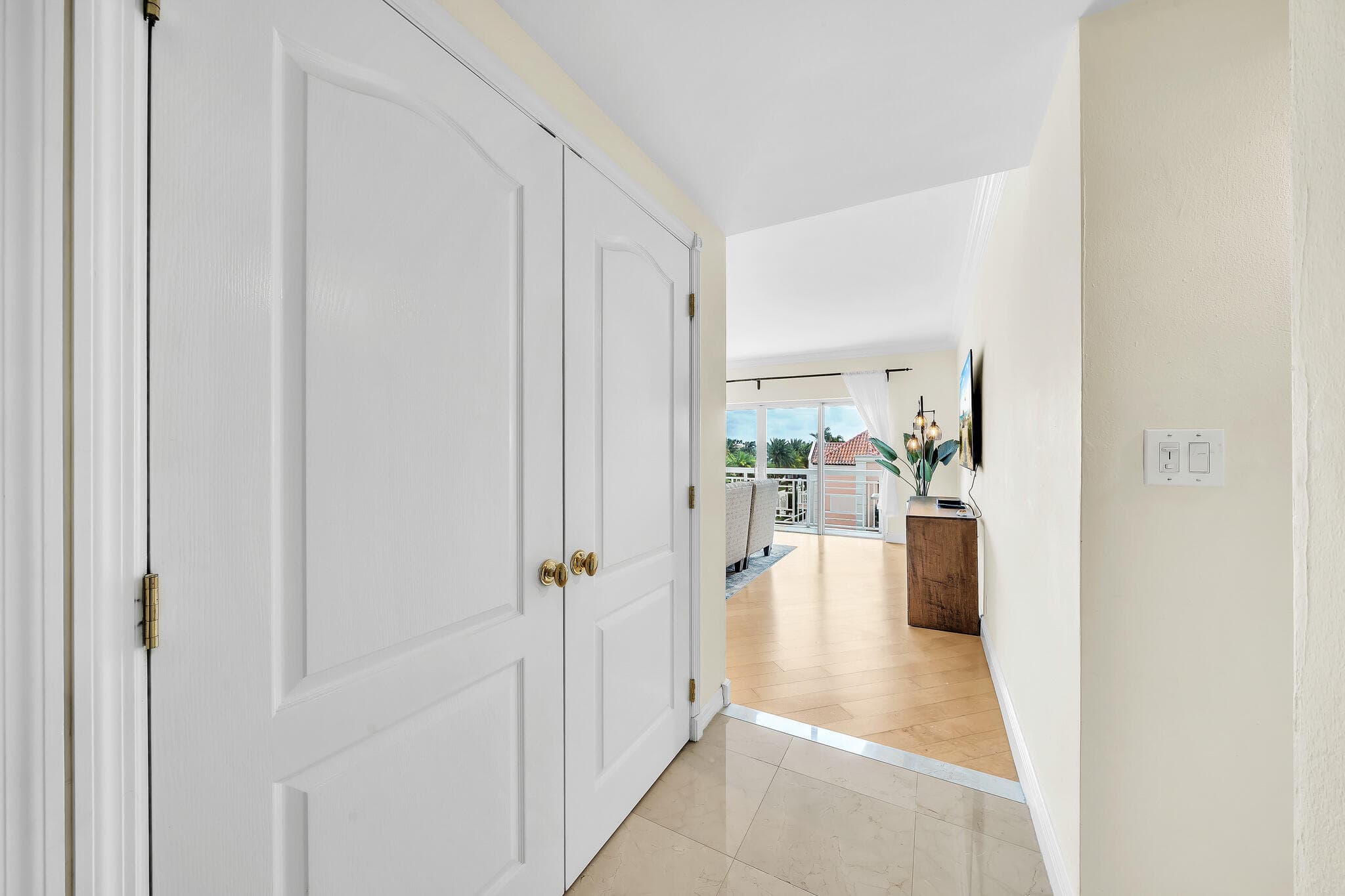 250 N Bradley Place 402, Palm Beach, FL 33480 7
