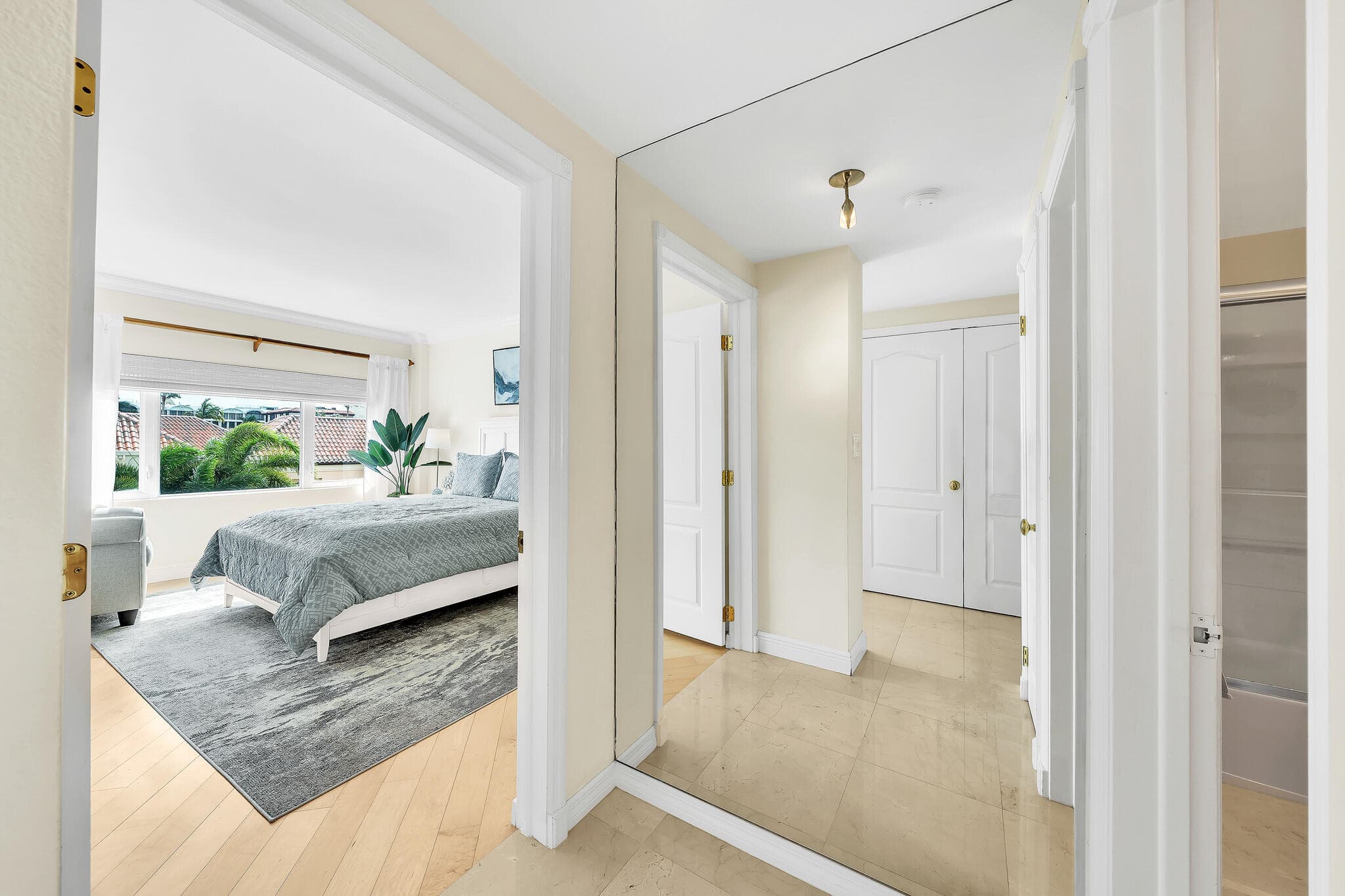 250 N Bradley Place 402, Palm Beach, FL 33480 26