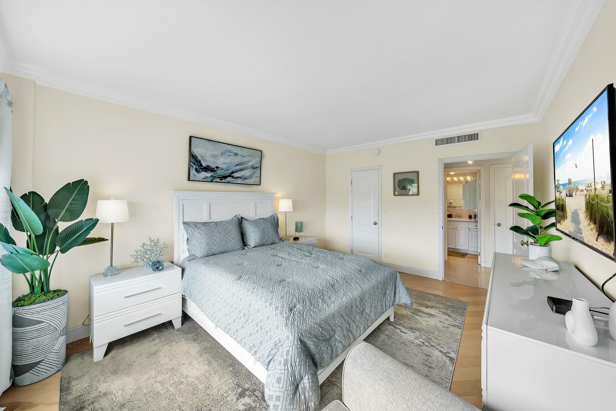 250 N Bradley Place 402, Palm Beach, FL 33480 29