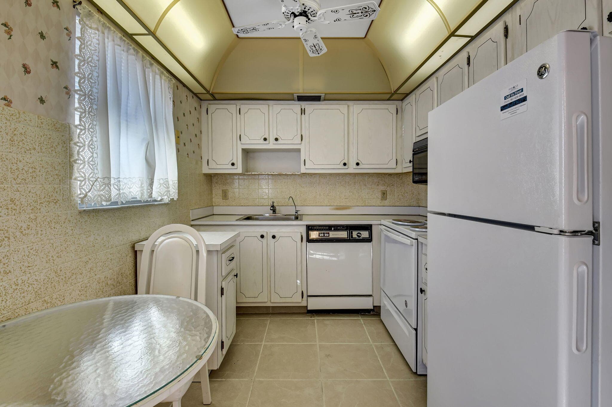 325 Saxony G, Delray Beach, FL 33446 13