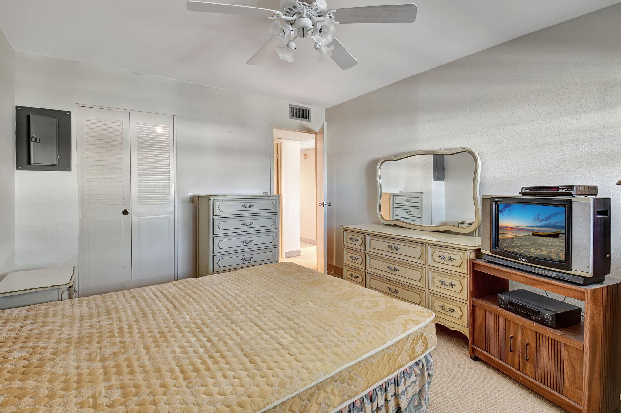 325 Saxony G, Delray Beach, FL 33446 22