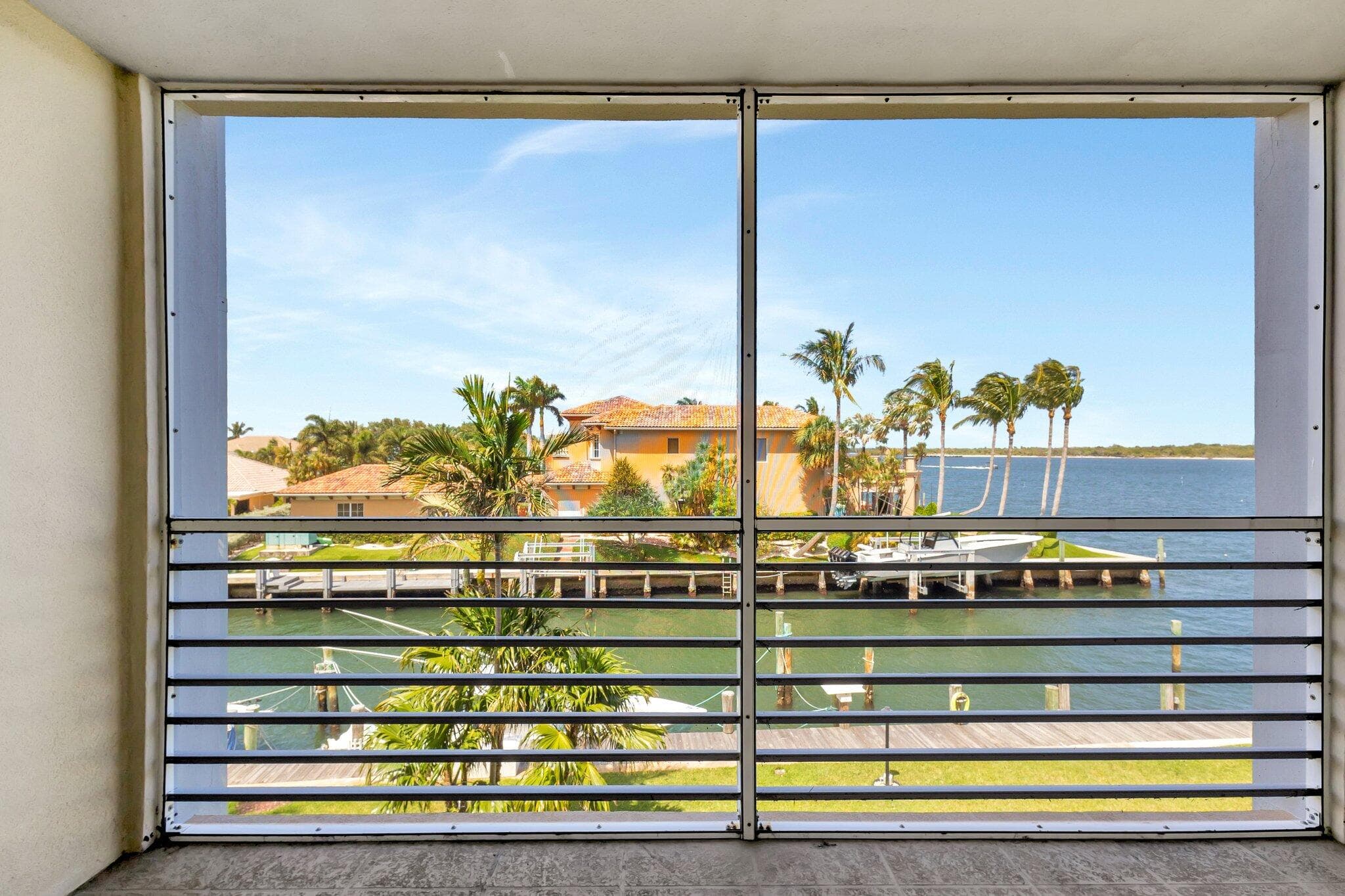 105 Paradise Harbour Boulevard 307, North Palm Beach, FL 33408 2