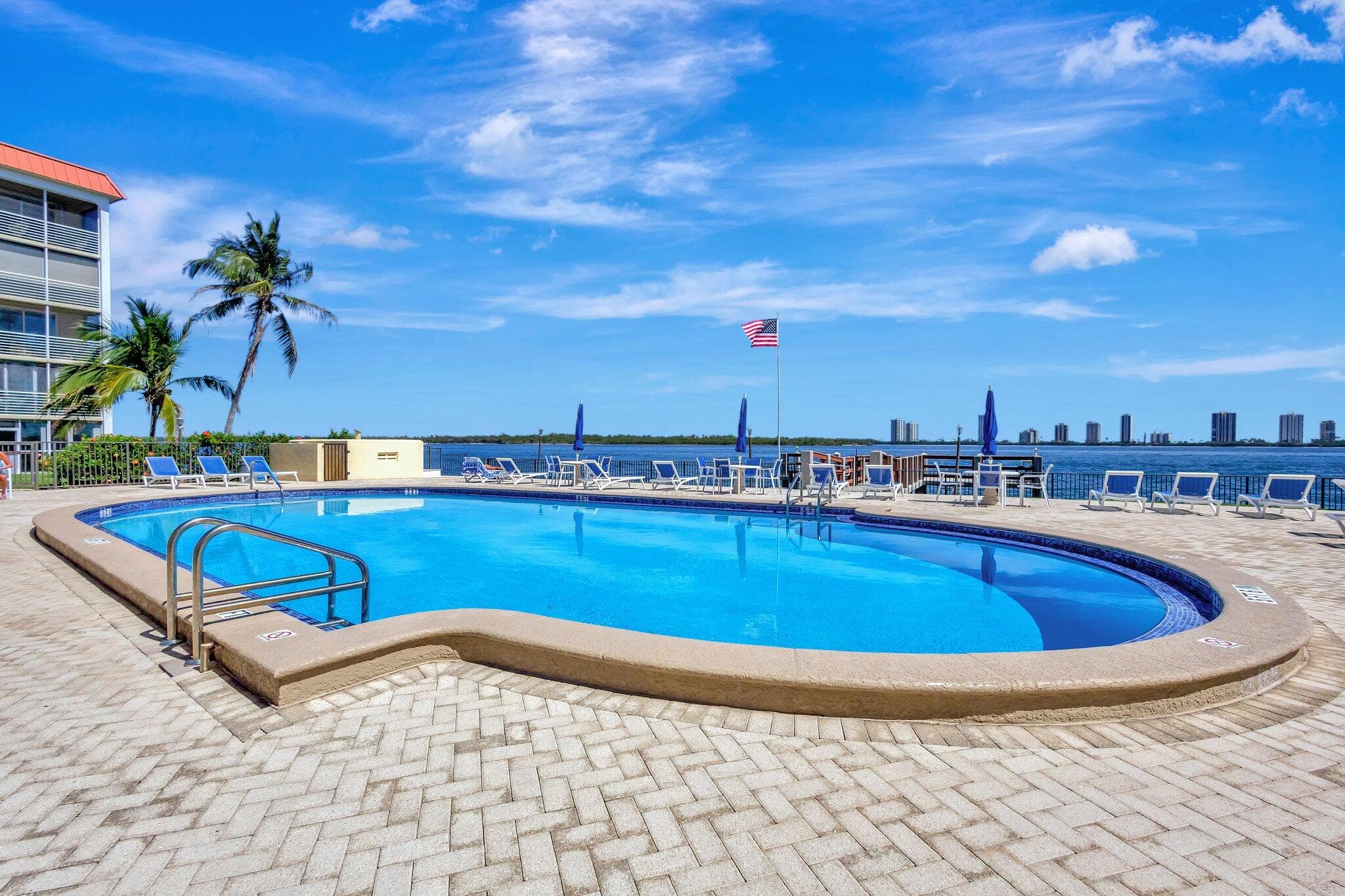 105 Paradise Harbour Boulevard 307, North Palm Beach, FL 33408 25