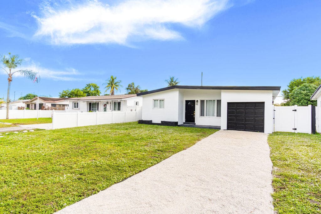 6370 Plunkett Street, Hollywood, FL 33023 36