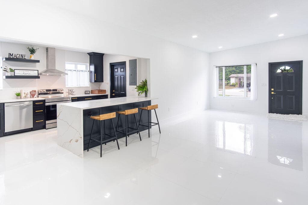 6370 Plunkett Street, Hollywood, FL 33023 7