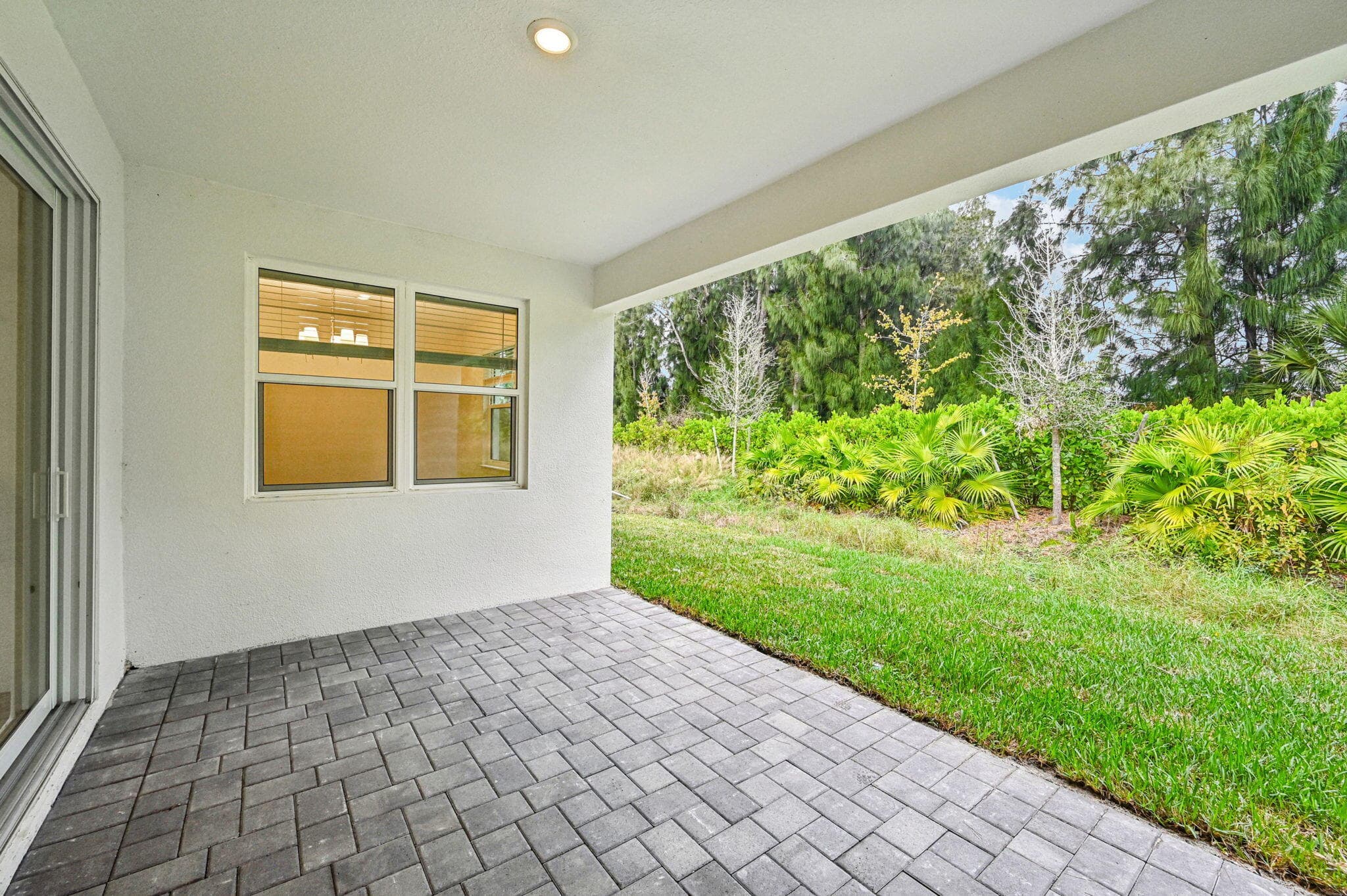 5625 Hampton Park Circle, Vero Beach, FL 32966 32