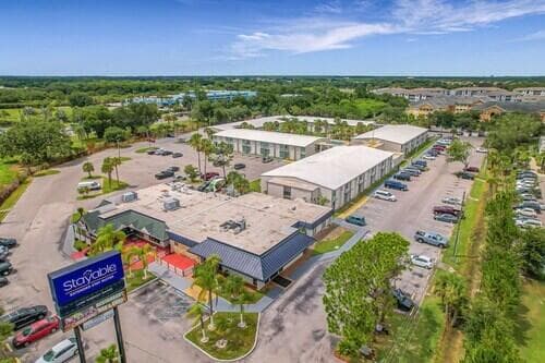 2295 E Irlo Bronson Memorial Highway 100, Kissimmee, FL 34744 8