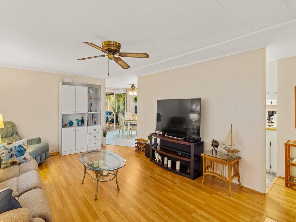 61 E Caribbean, Port St. Lucie, FL 34952 14