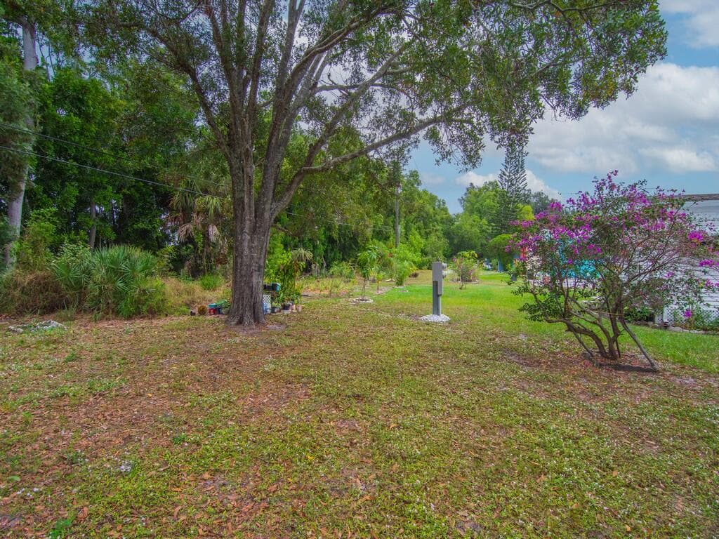 61 E Caribbean, Port St. Lucie, FL 34952 35