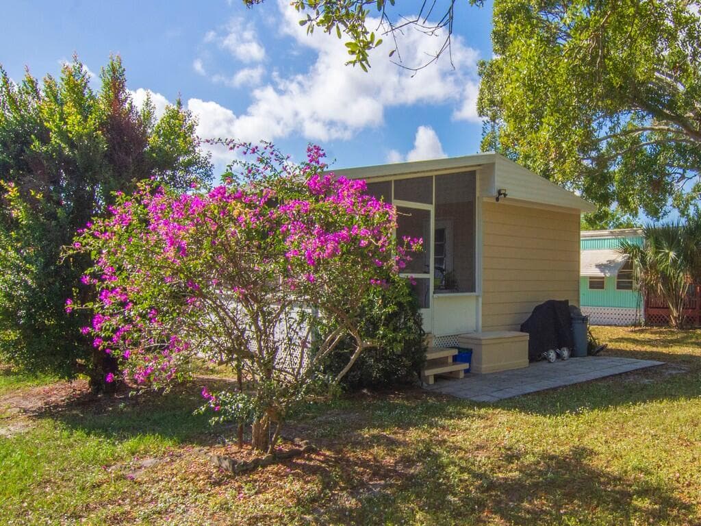 61 E Caribbean, Port St. Lucie, FL 34952 42