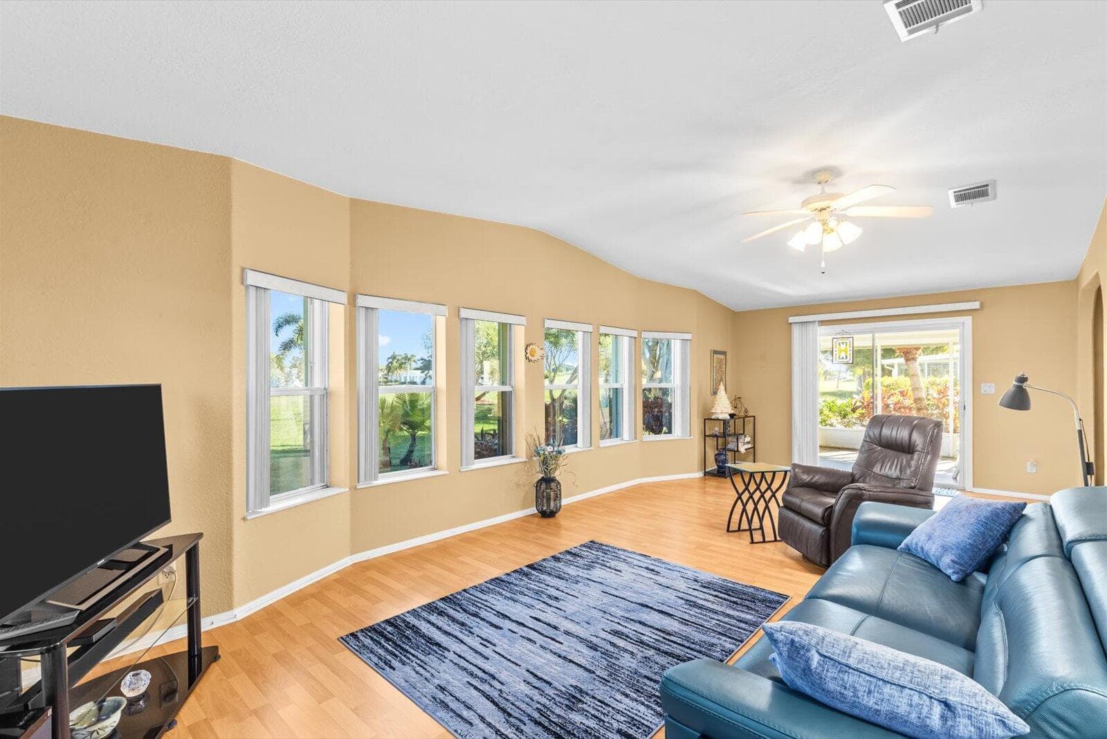 8162 13th Hole Drive, Port St. Lucie, FL 34952 18