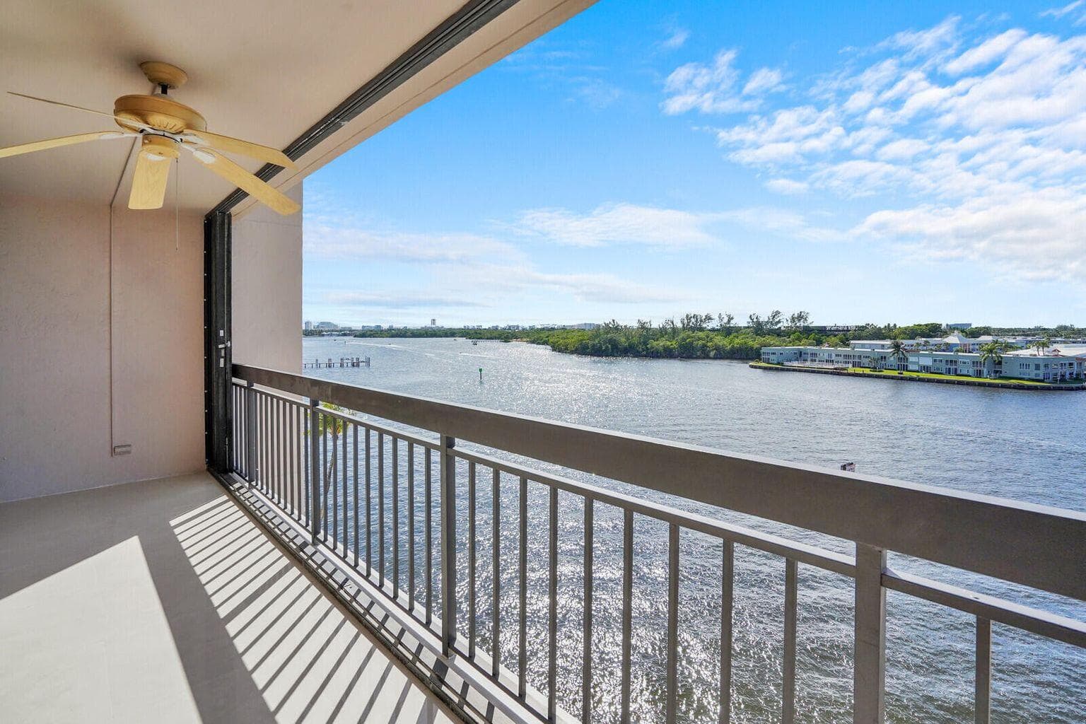 2697 N Ocean Boulevard F-604, Boca Raton, FL 33431 32