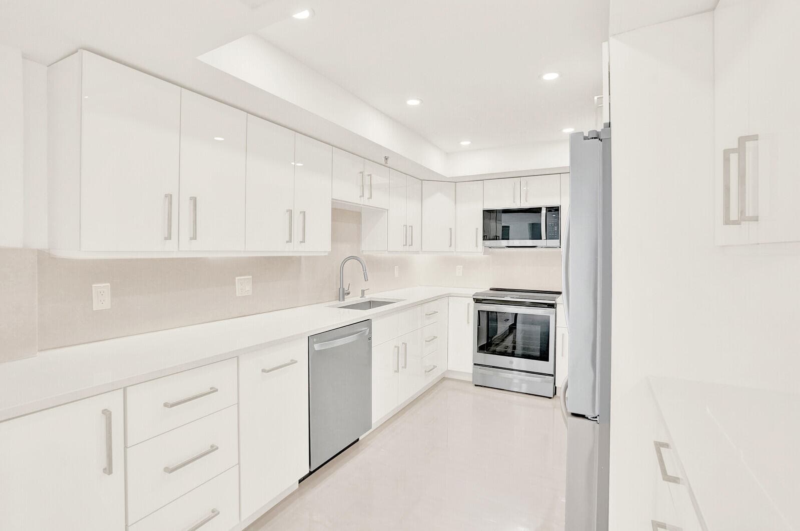 2697 N Ocean Boulevard F-604, Boca Raton, FL 33431 18