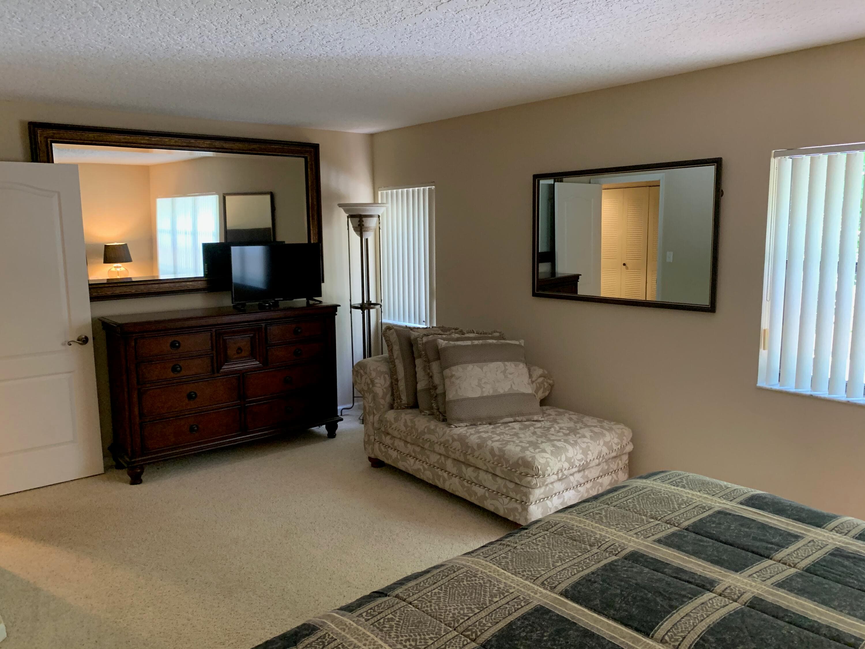 49 Uno Lago Drive, Juno Beach, FL 33408 9