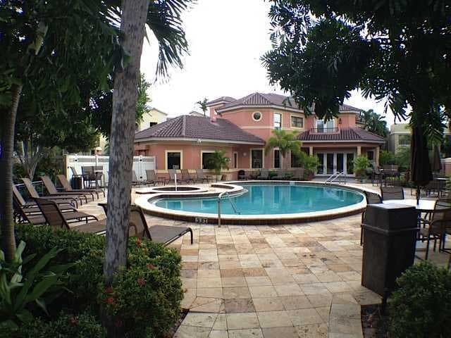 49 Uno Lago Drive, Juno Beach, FL 33408 16