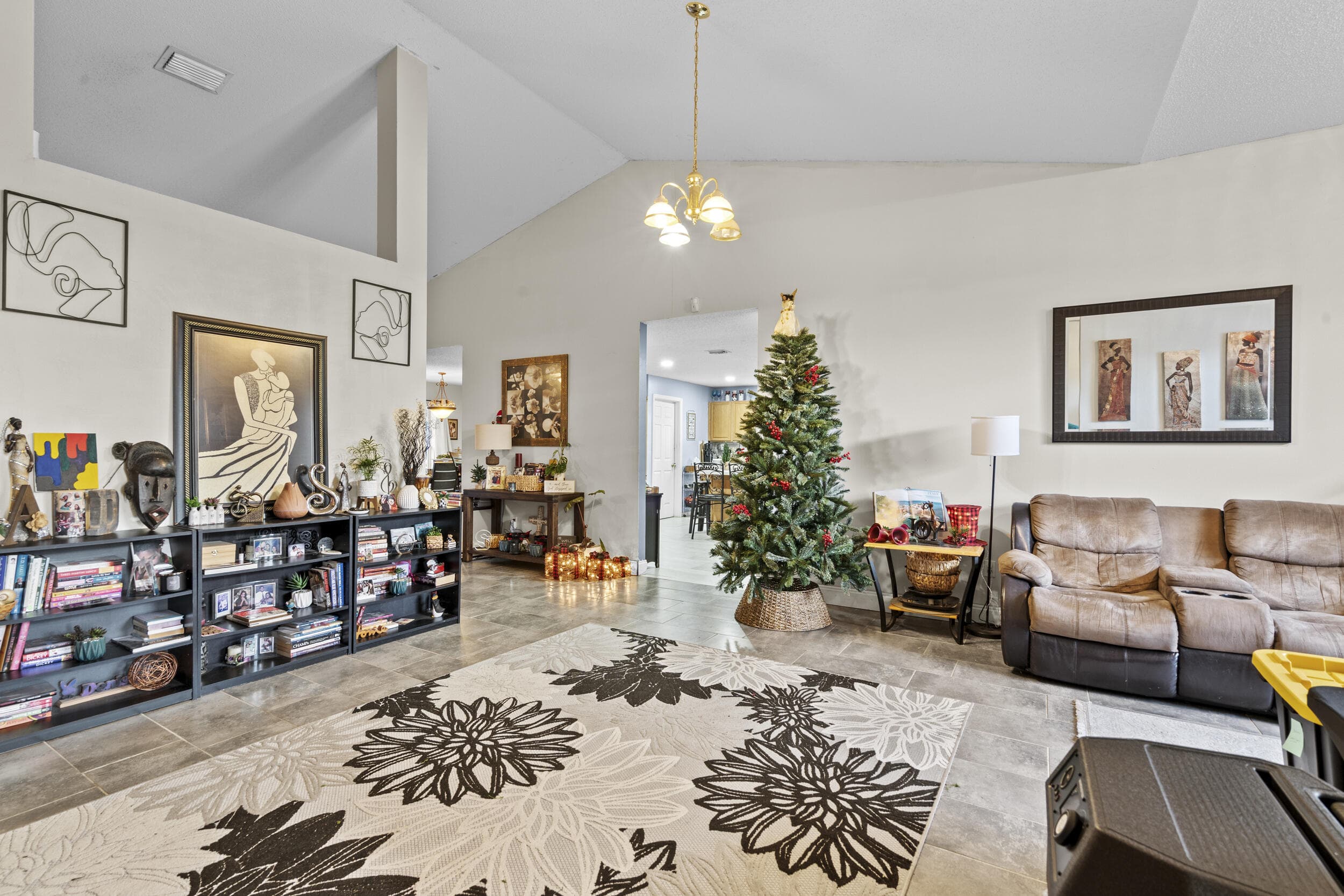 370 SW Tulip Boulevard, Port St. Lucie, FL 34953 9