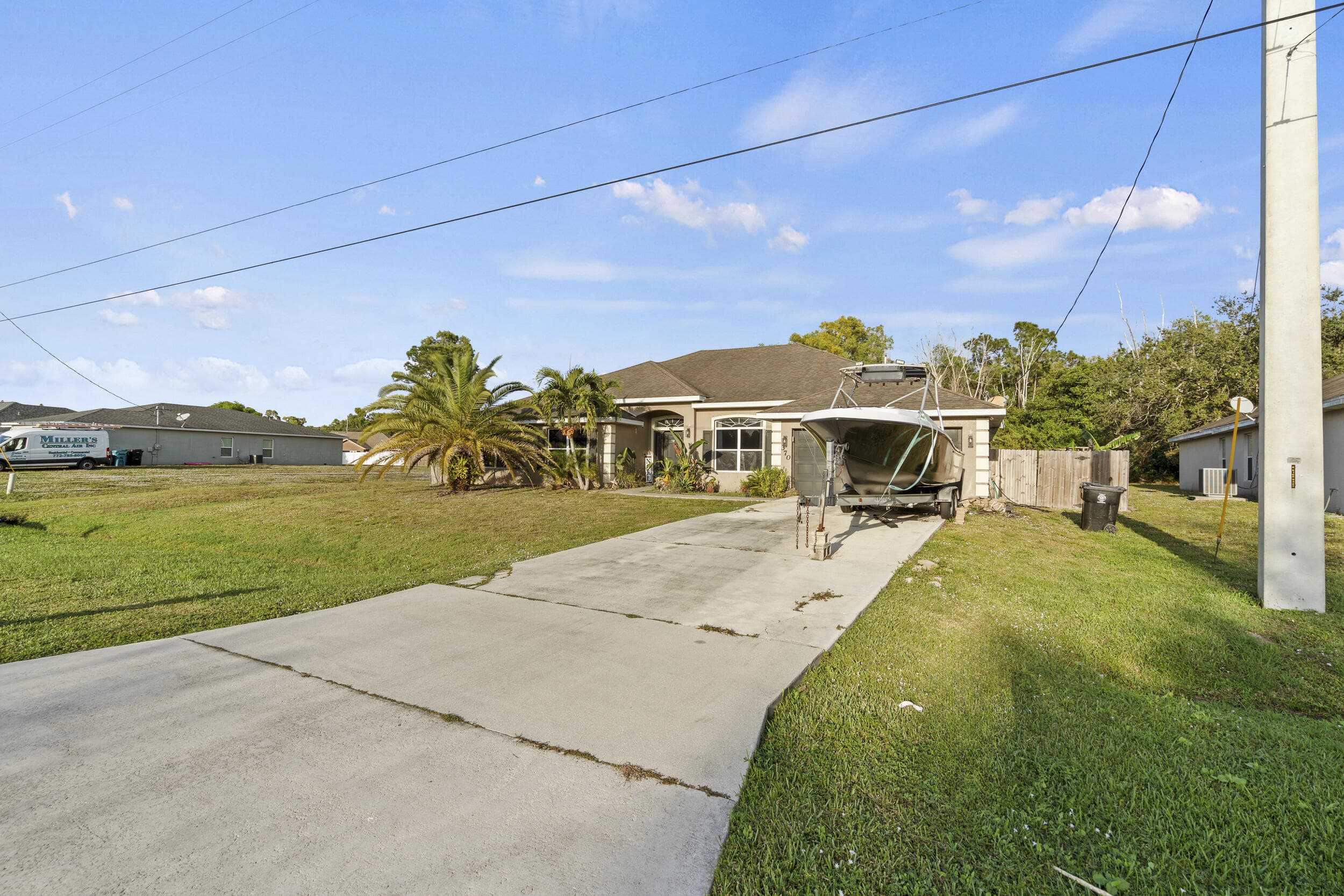 370 SW Tulip Boulevard, Port St. Lucie, FL 34953 5