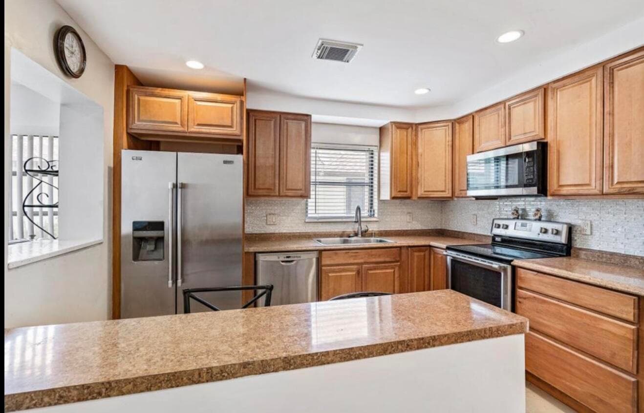 6089 Glentree Lane, Greenacres, FL 33463 2