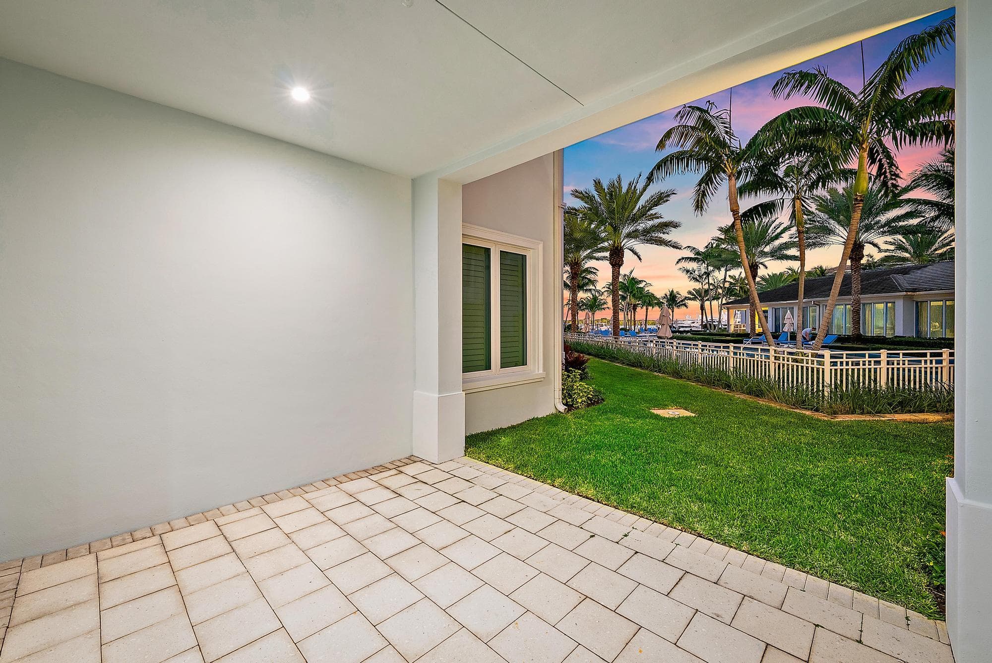 112 Water Club Court N, North Palm Beach, FL 33408 33