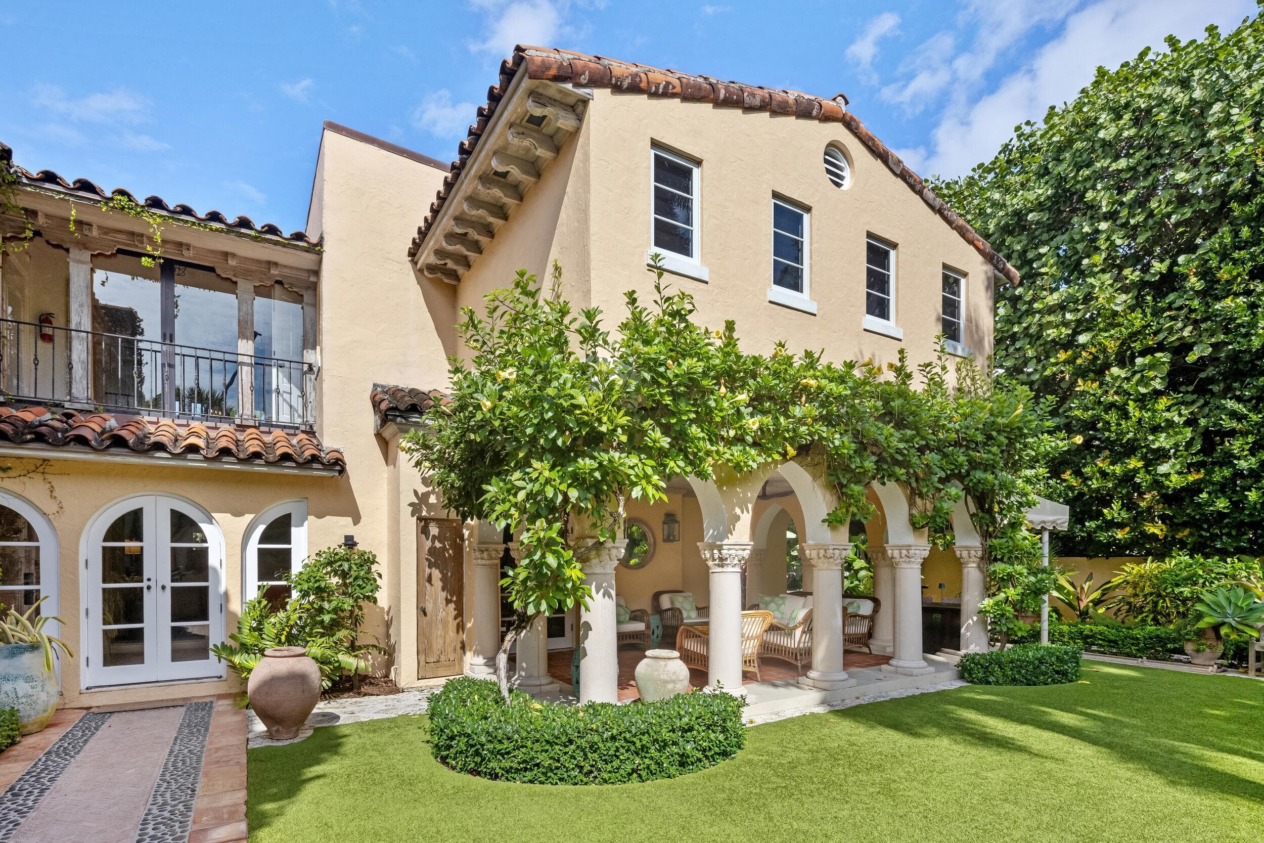 124 Brazilian Avenue, Palm Beach, FL 33480 33