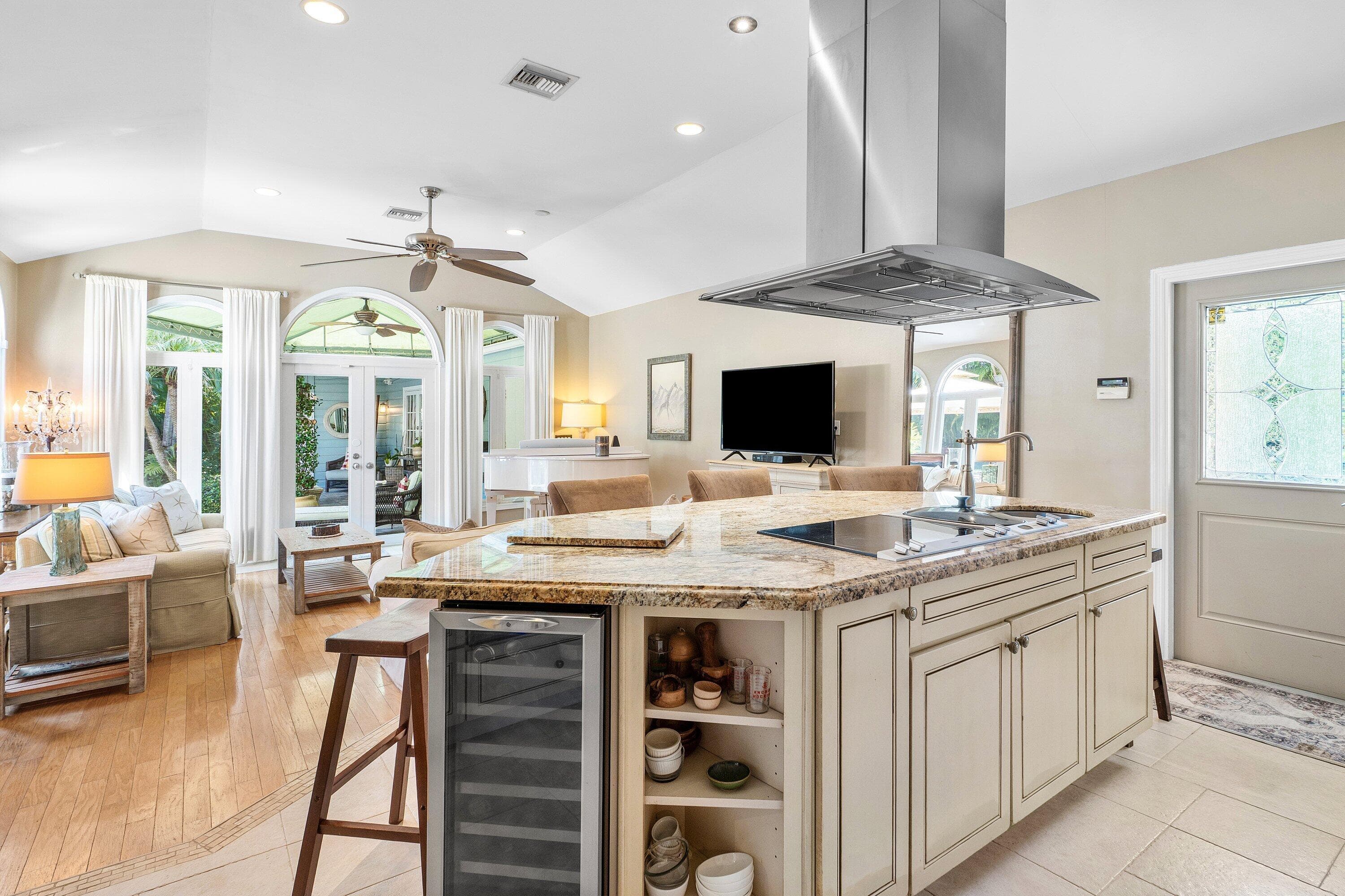 802 NE 2nd Street, Delray Beach, FL 33483 13