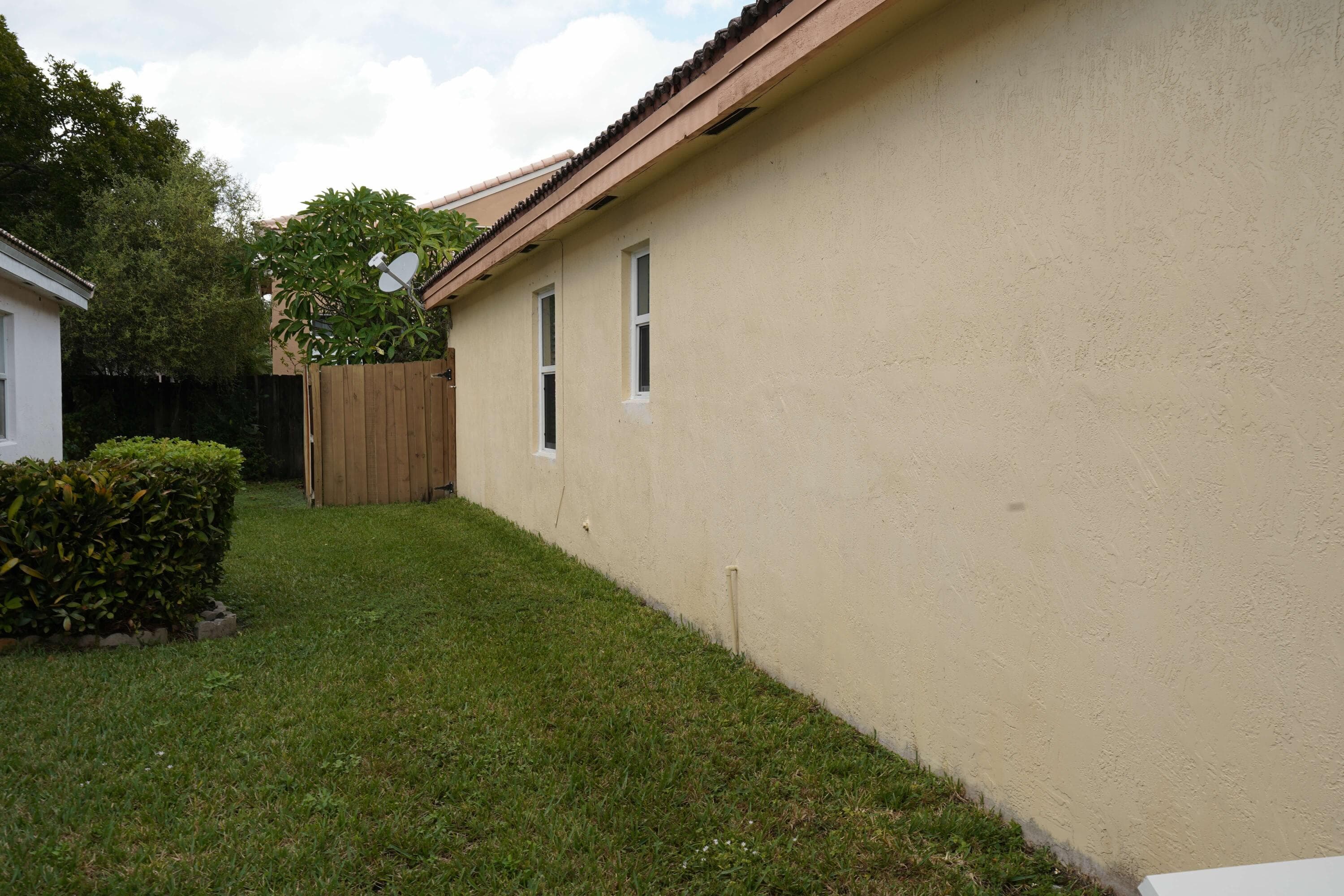 10245 SW 16th Court, Pembroke Pines, FL 33025 15