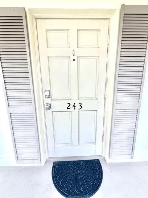5510 Tamberlane Circle 243, Palm Beach Gardens, FL 33418 2