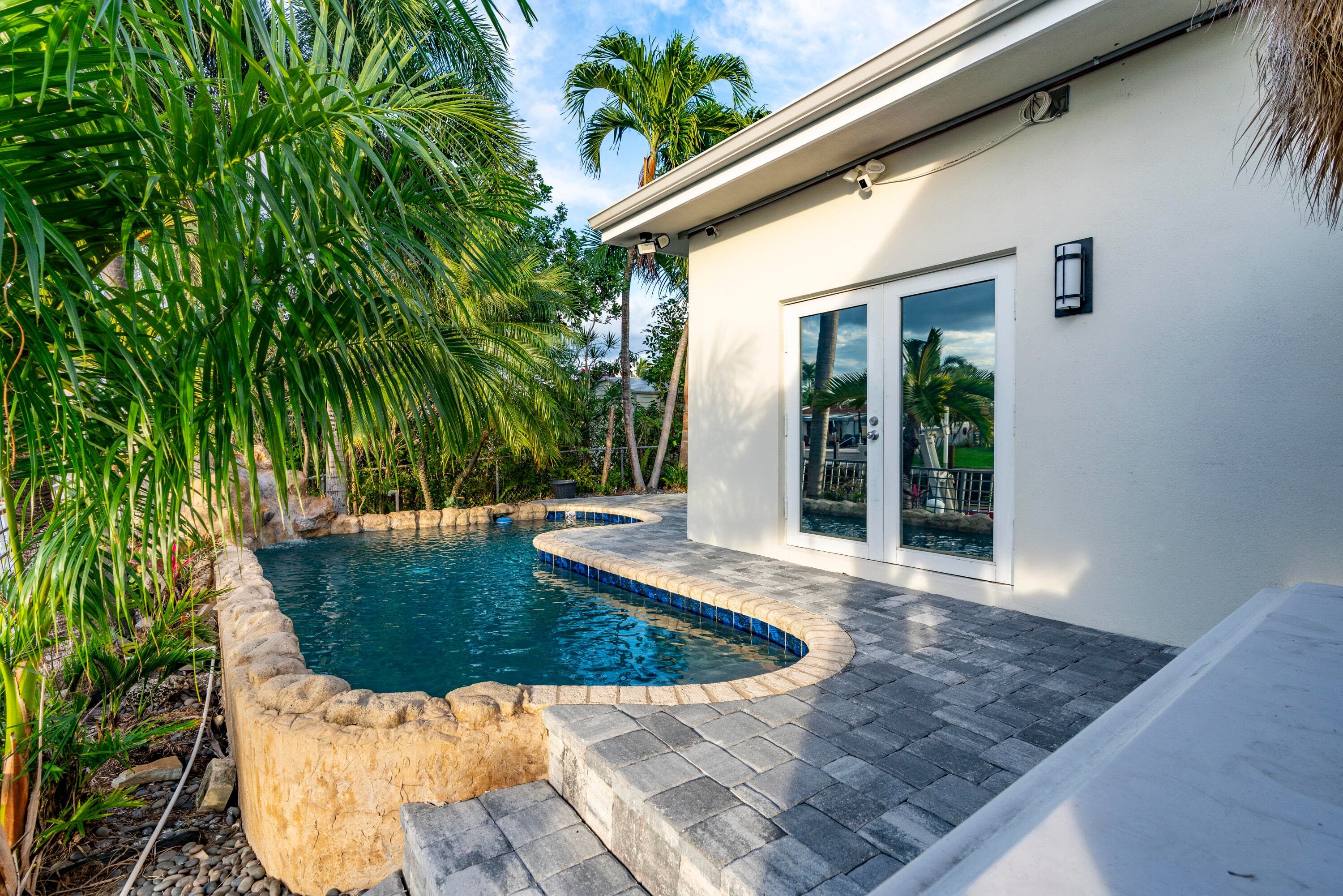 851 SE 5th Avenue, Pompano Beach, FL 33060 59