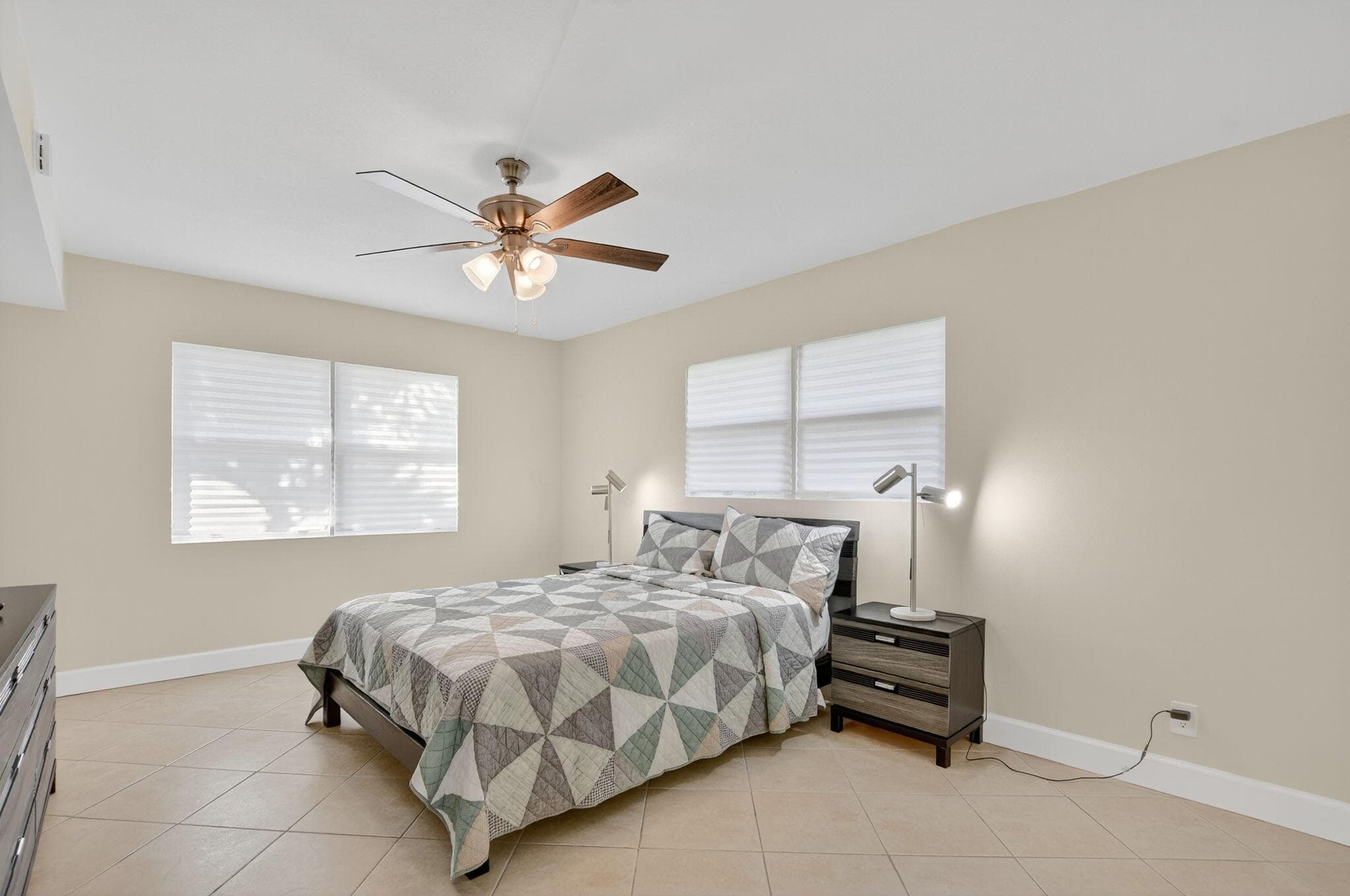 1090 Guildford E 1090, Boca Raton, FL 33434 26