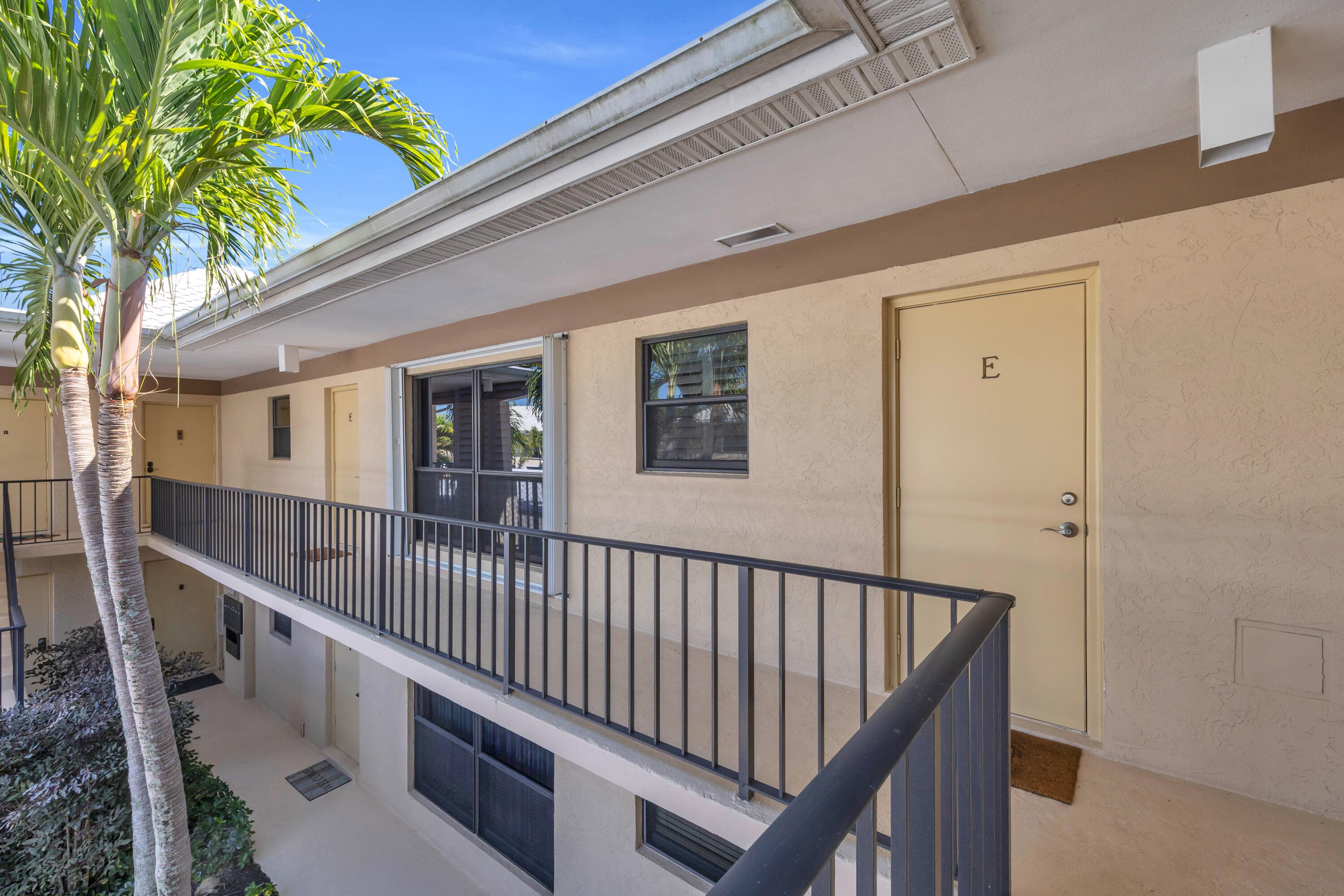 4 SE Turtle Creek Drive E, Jupiter, FL 33469 2