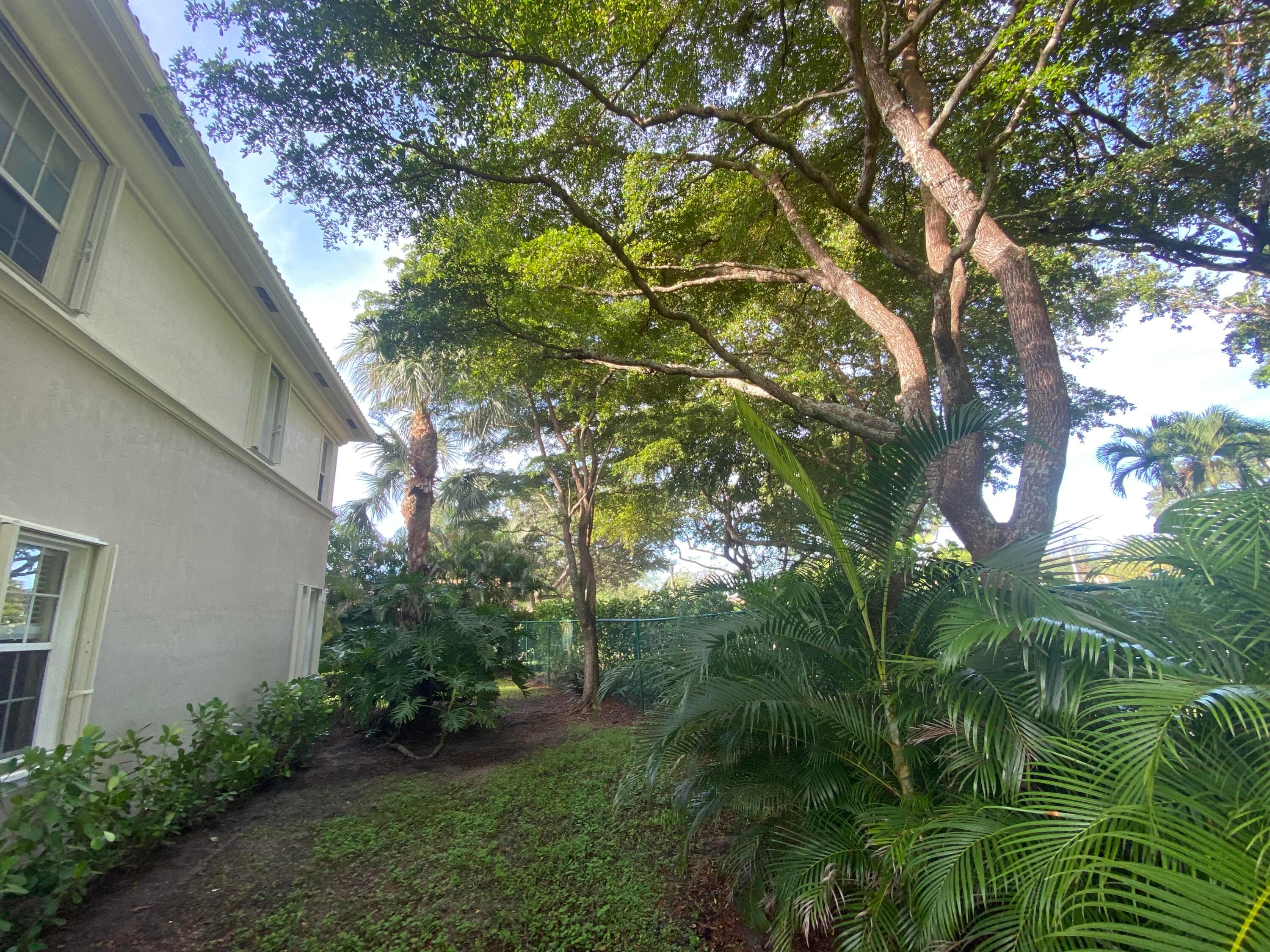 4456 Regal Court, Delray Beach, FL 33445 24