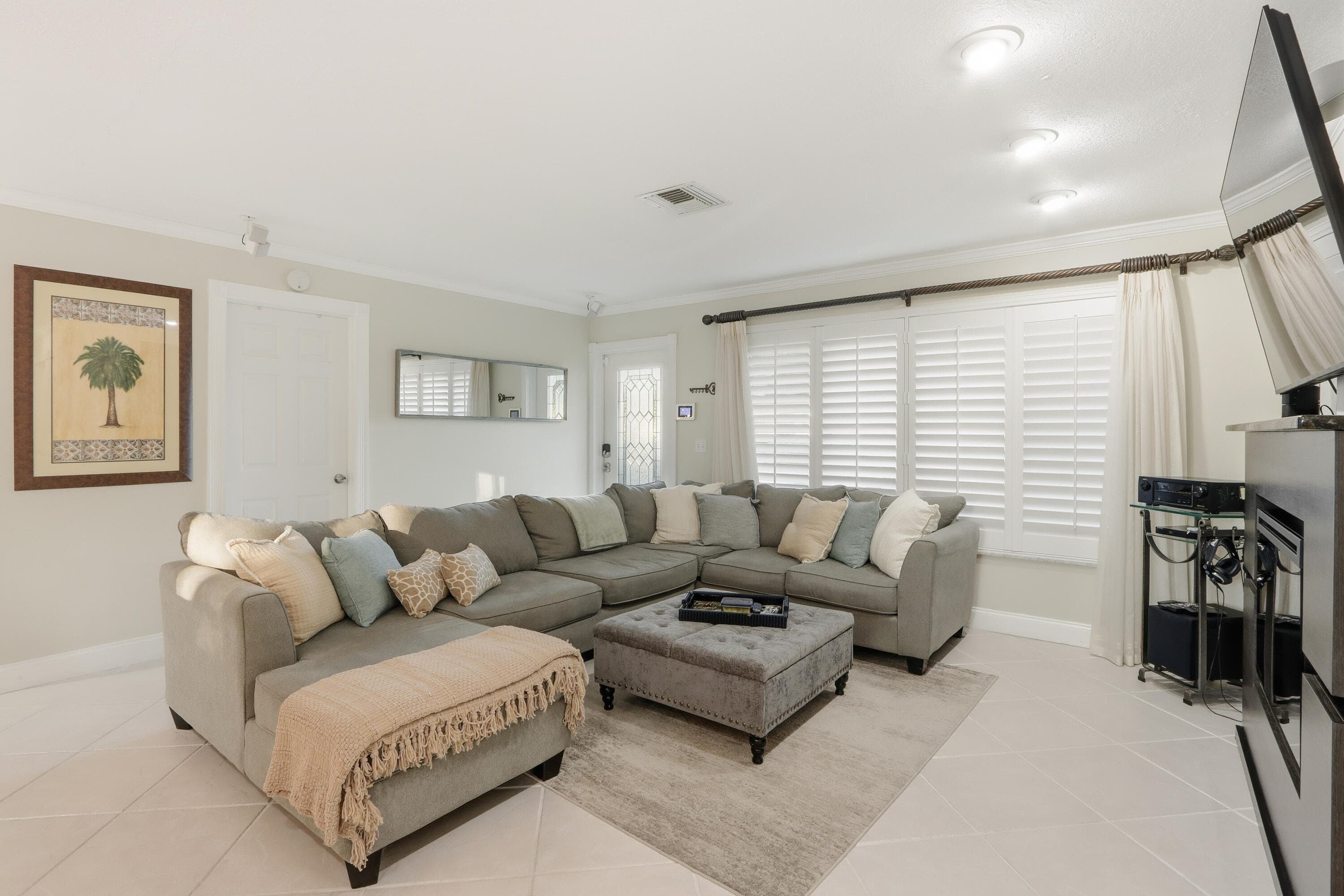 1905 Meadow Court, Palm Springs, FL 33406 17